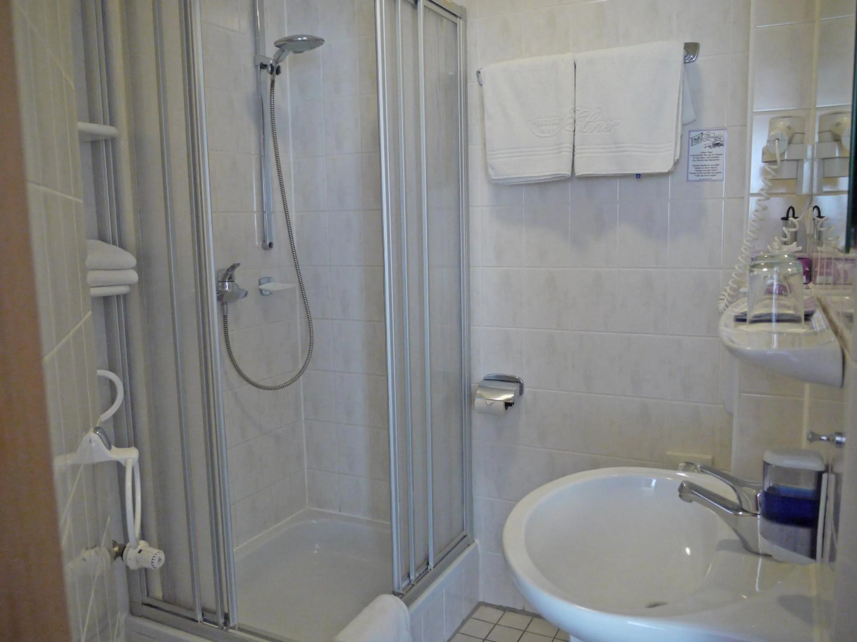 Bathroom in Hotel Ebner