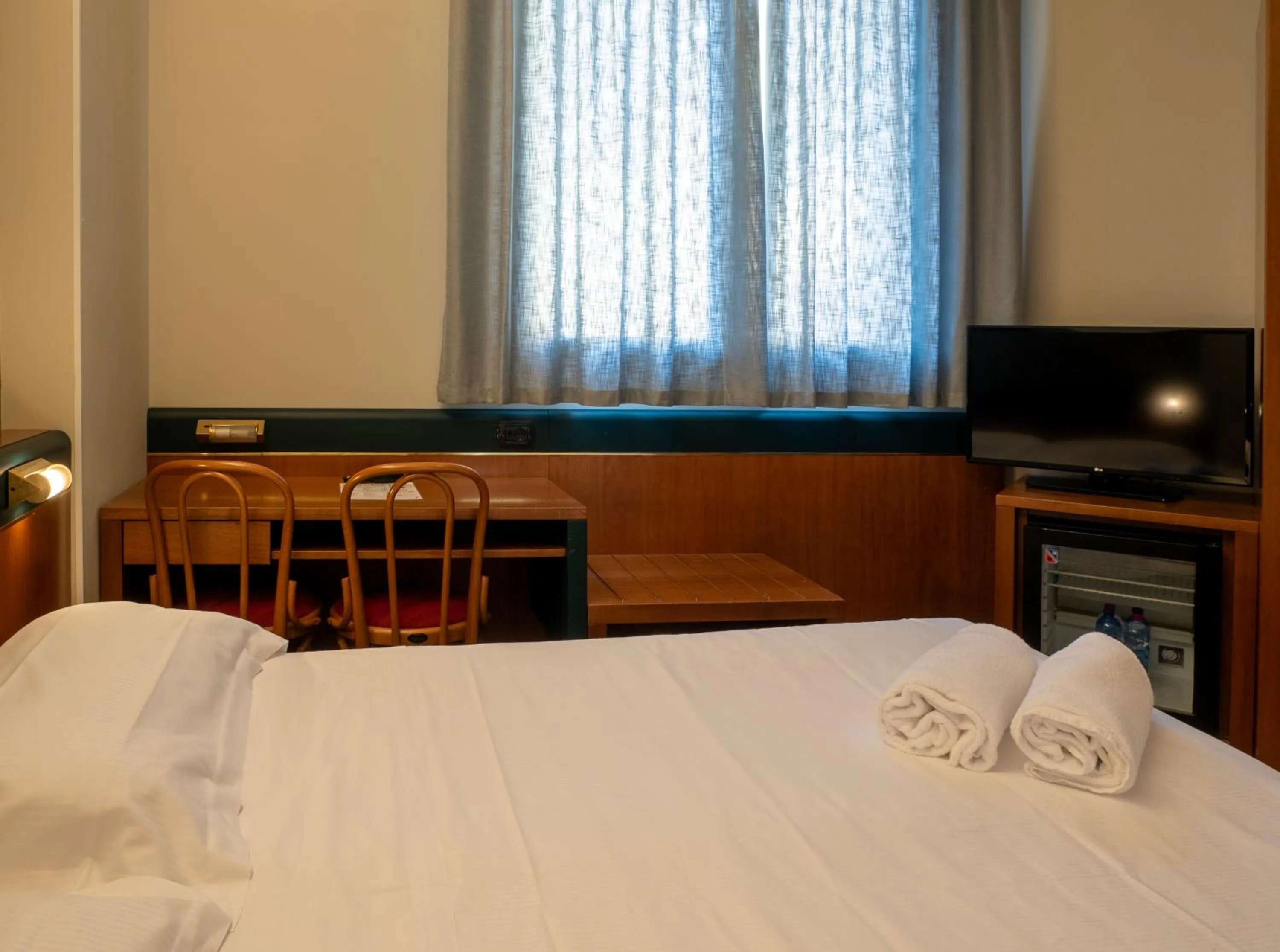 Bed in Hotel Des Etrangers