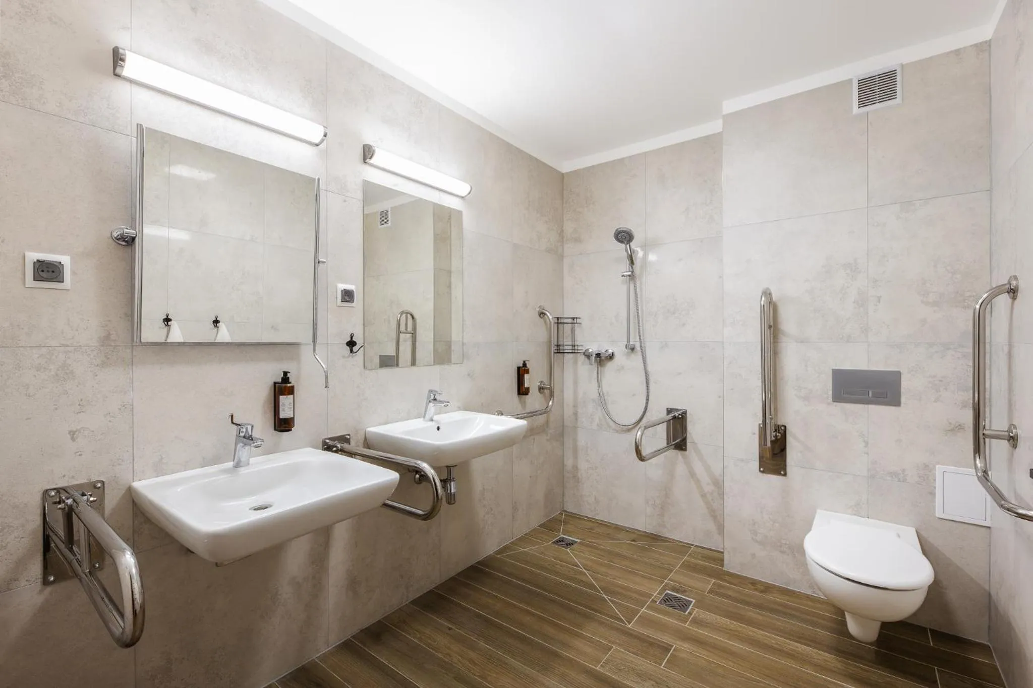 Bathroom in Interferie Dąbki SU Argentyt