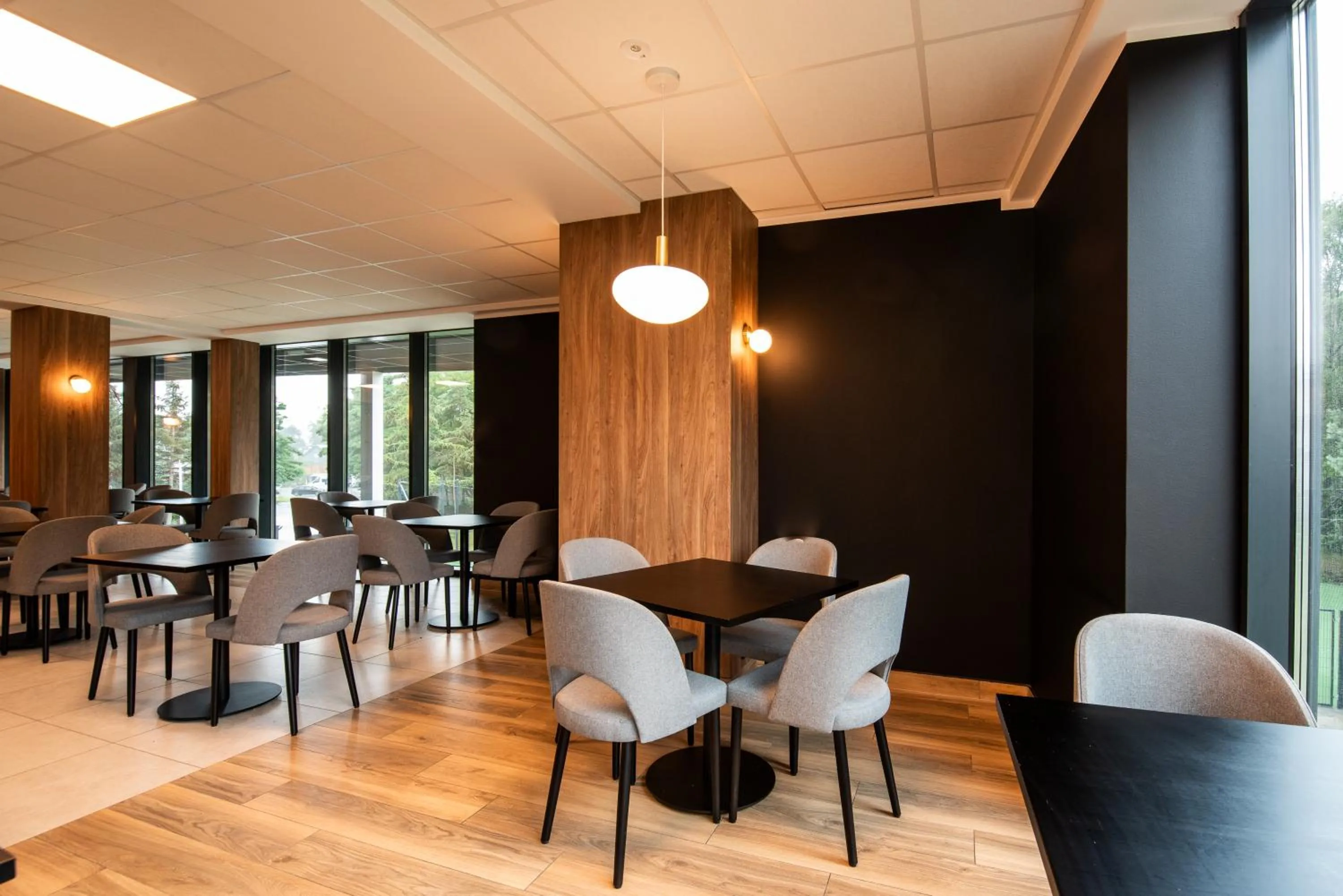 Restaurant/places to eat in Interferie Dąbki SU Argentyt