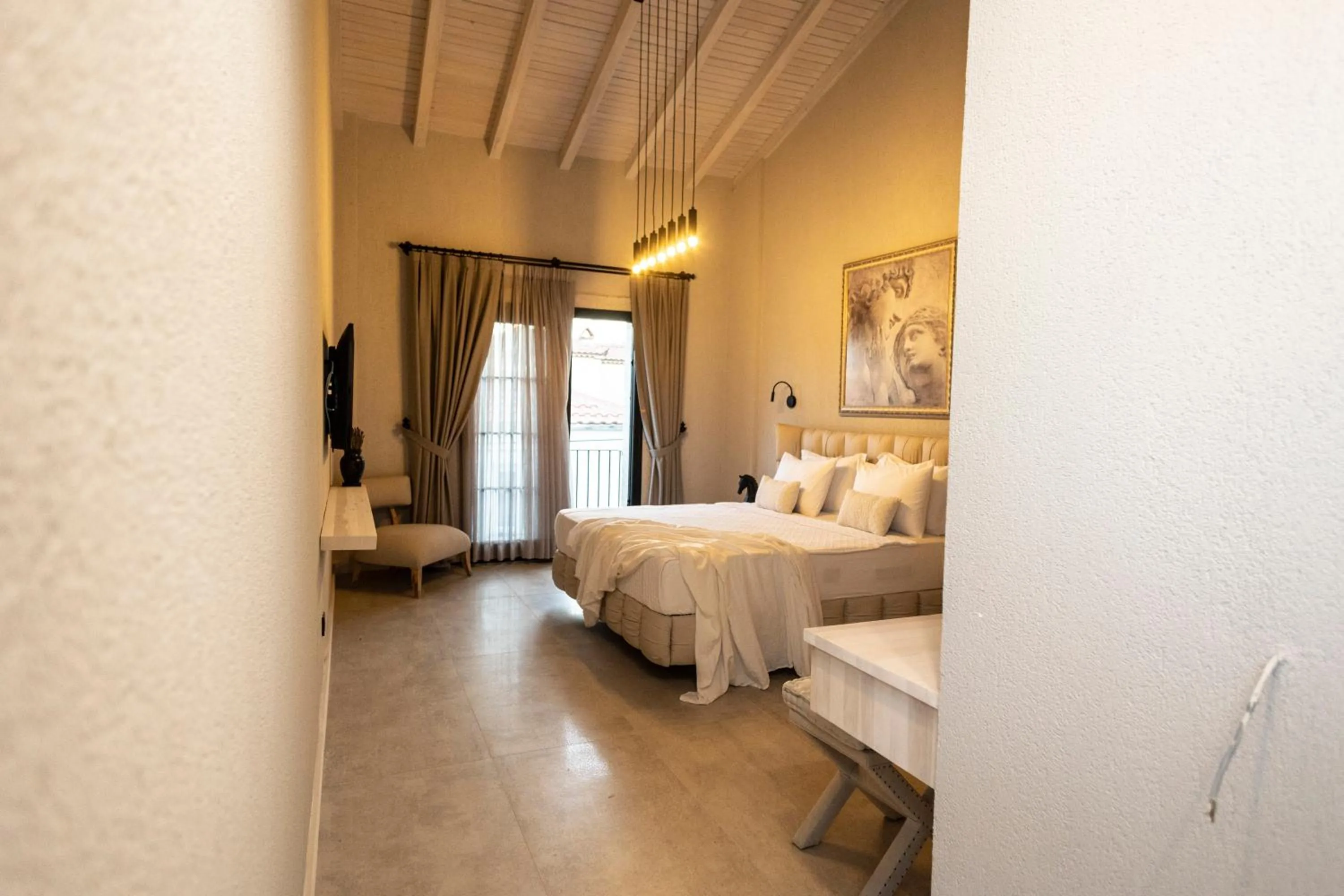 Photo of the whole room, Bed in Ala Da Vinci Hotel Alaçatı