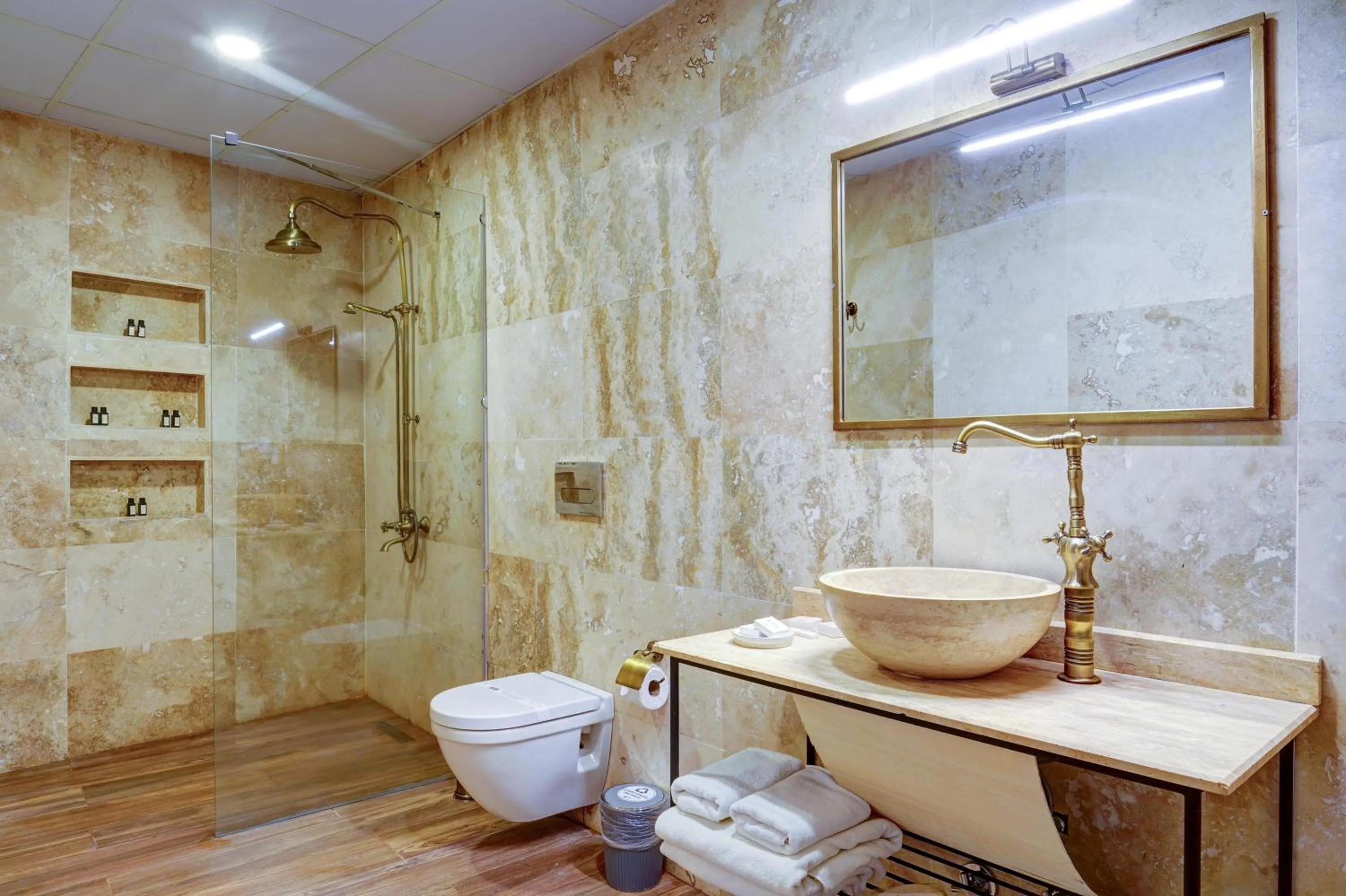 Shower in A La Mode Cappadocia