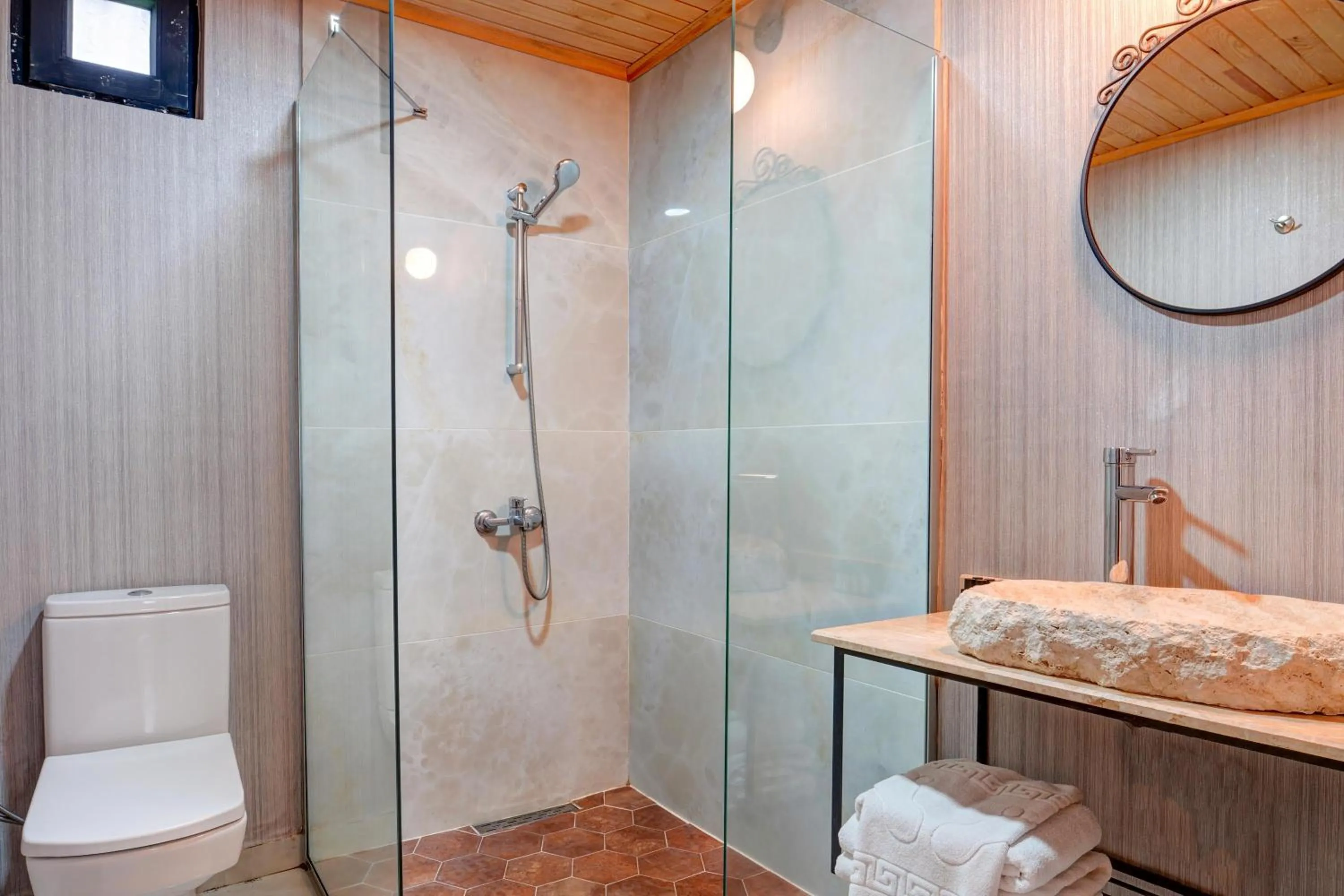 Shower in A La Mode Cappadocia