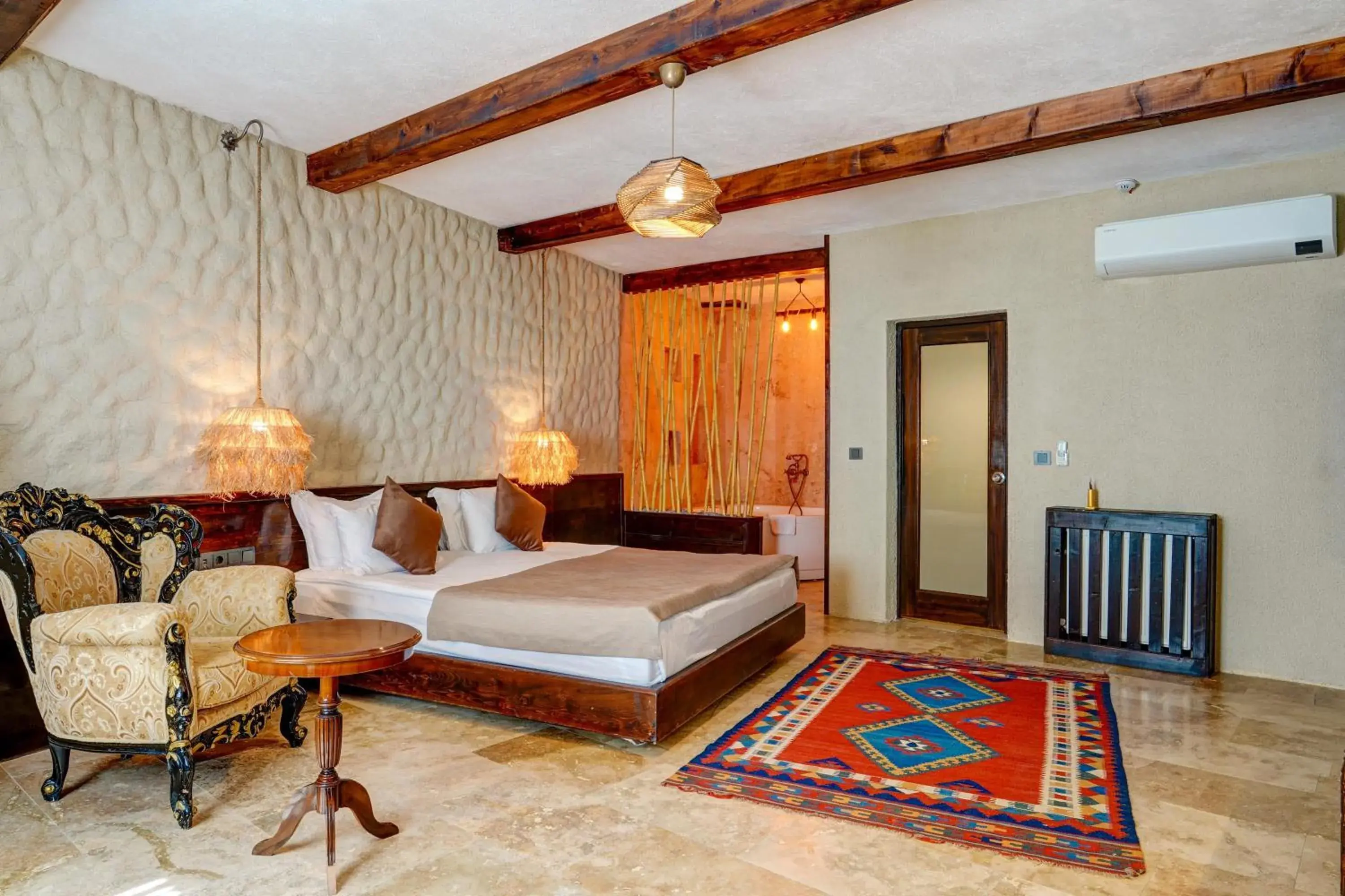 Royal Stone Suite with Jacuzzi in A La Mode Cappadocia Royal Stone Suite with Jacuzzi in A La Mode Cappadocia