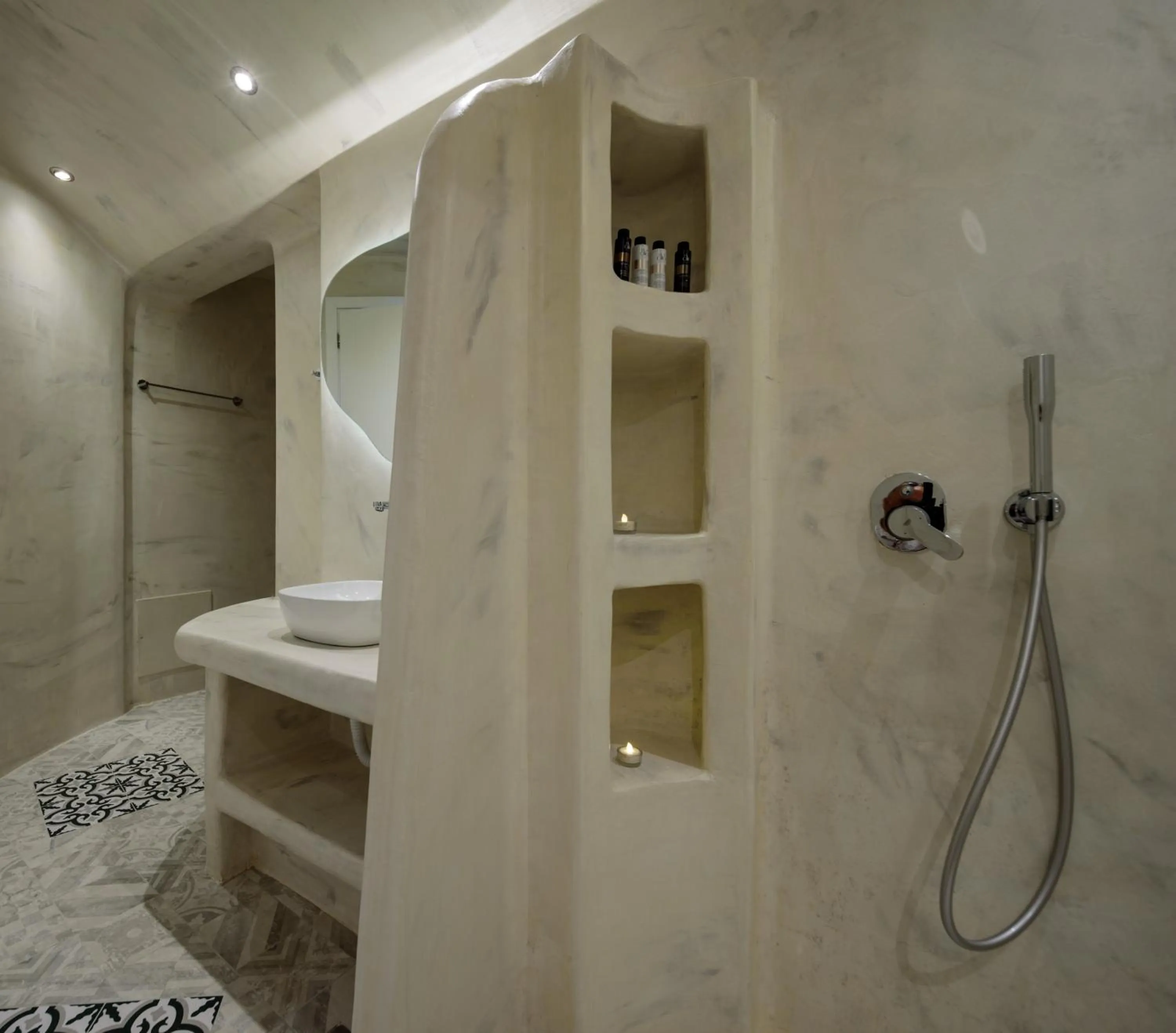 Shower in Acro Blue Luxury Villas