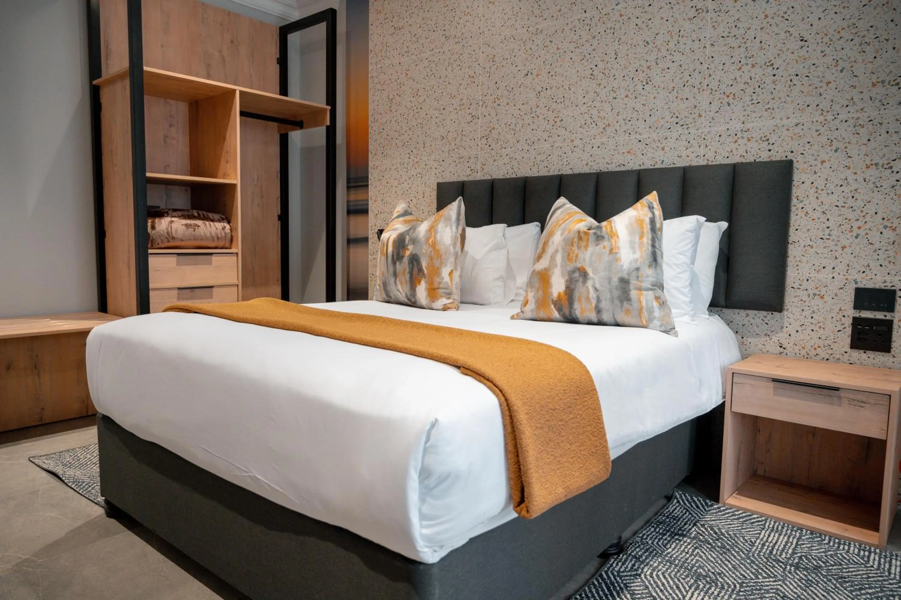 Bedroom, Bed in Pavilion Hotel Durban