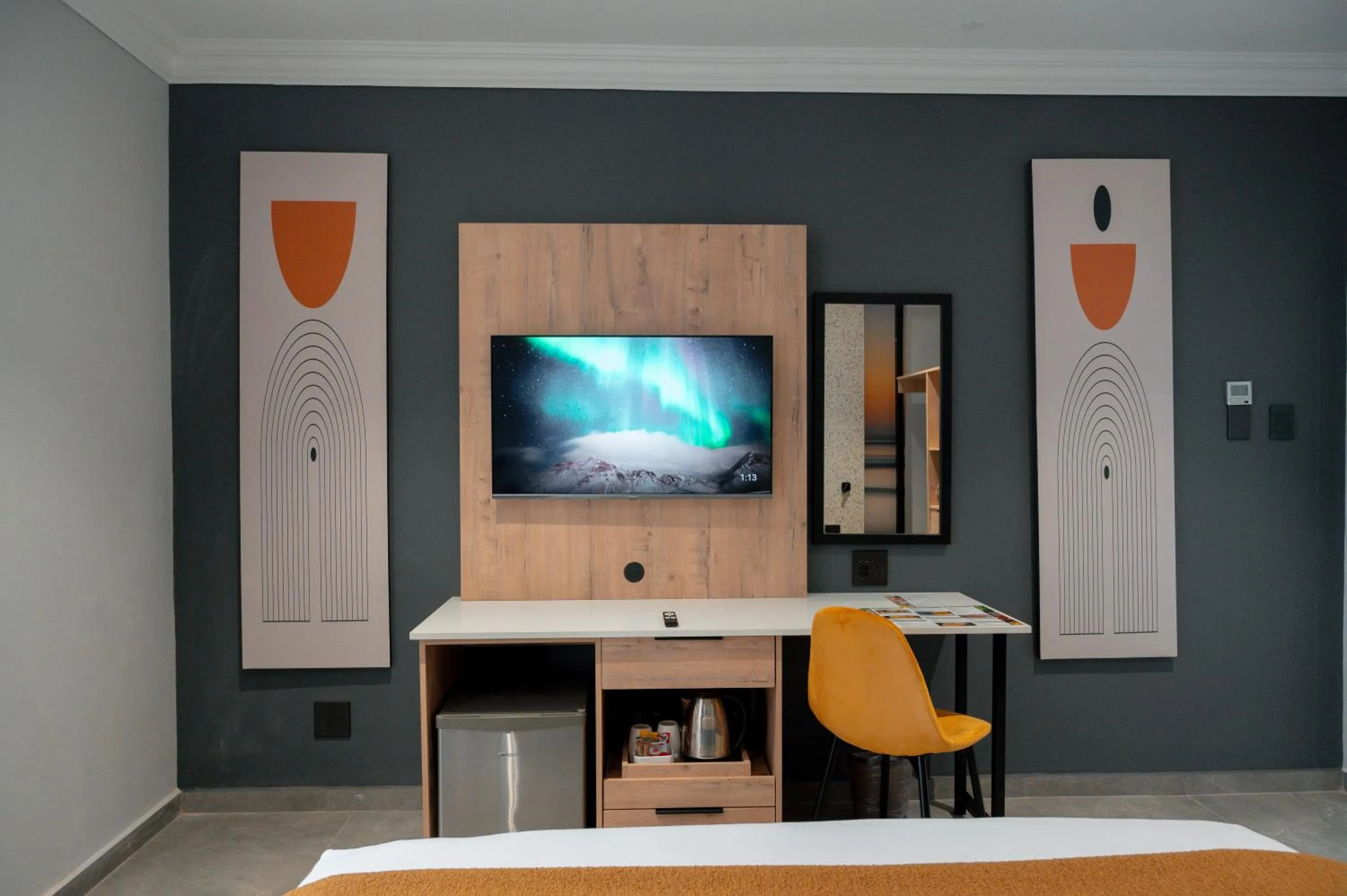 Bedroom, Bed in Pavilion Hotel Durban