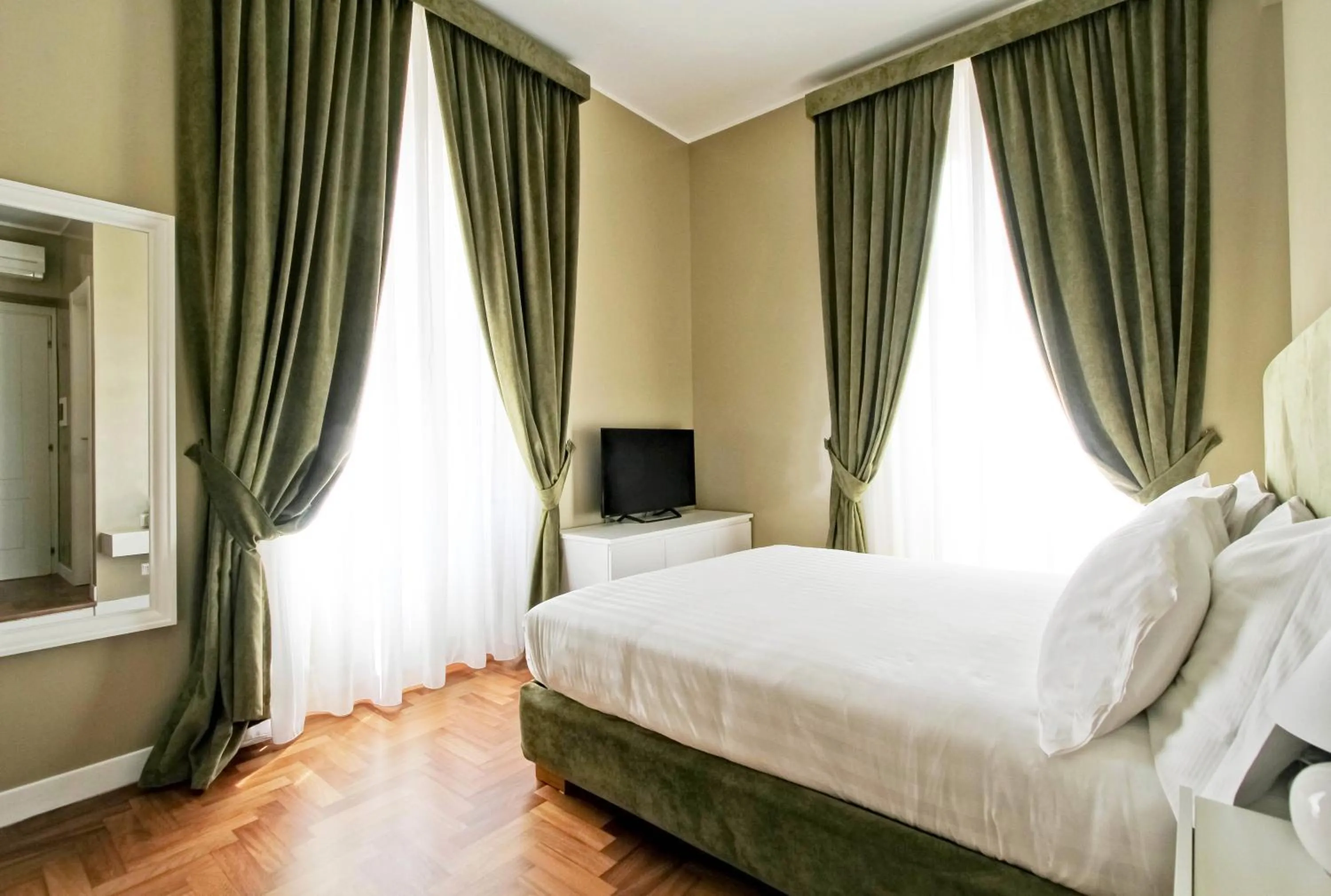 Bed in The river corner