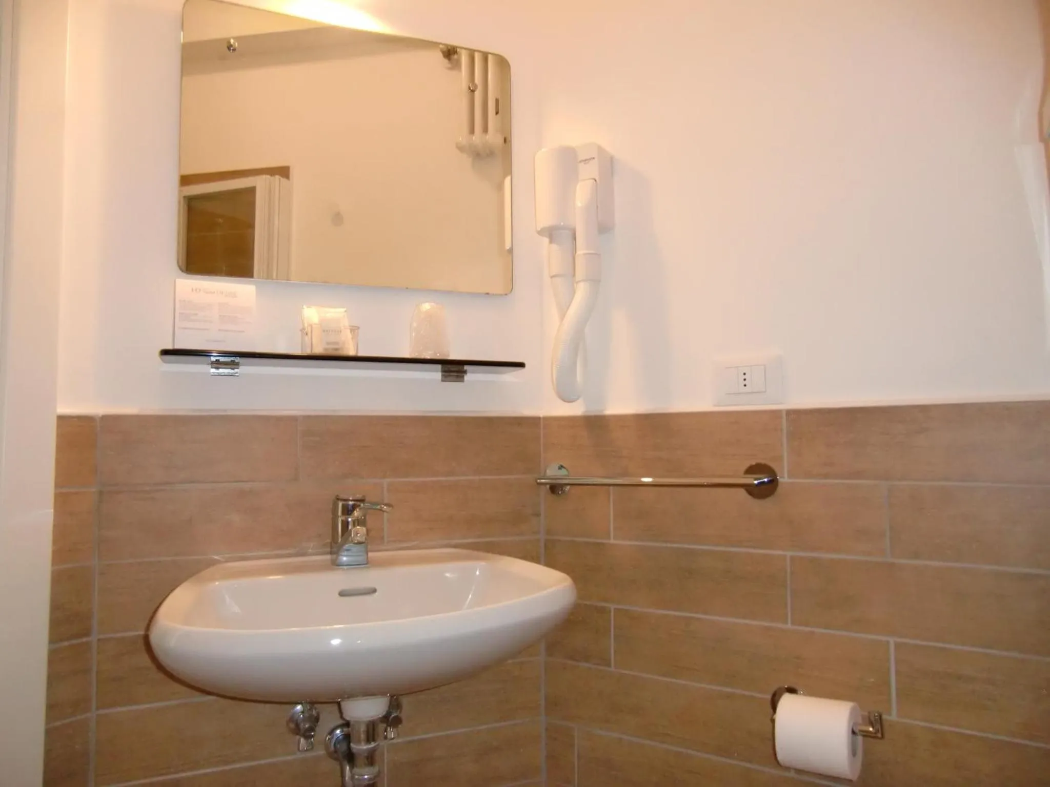 Bathroom in Hotel Desire'