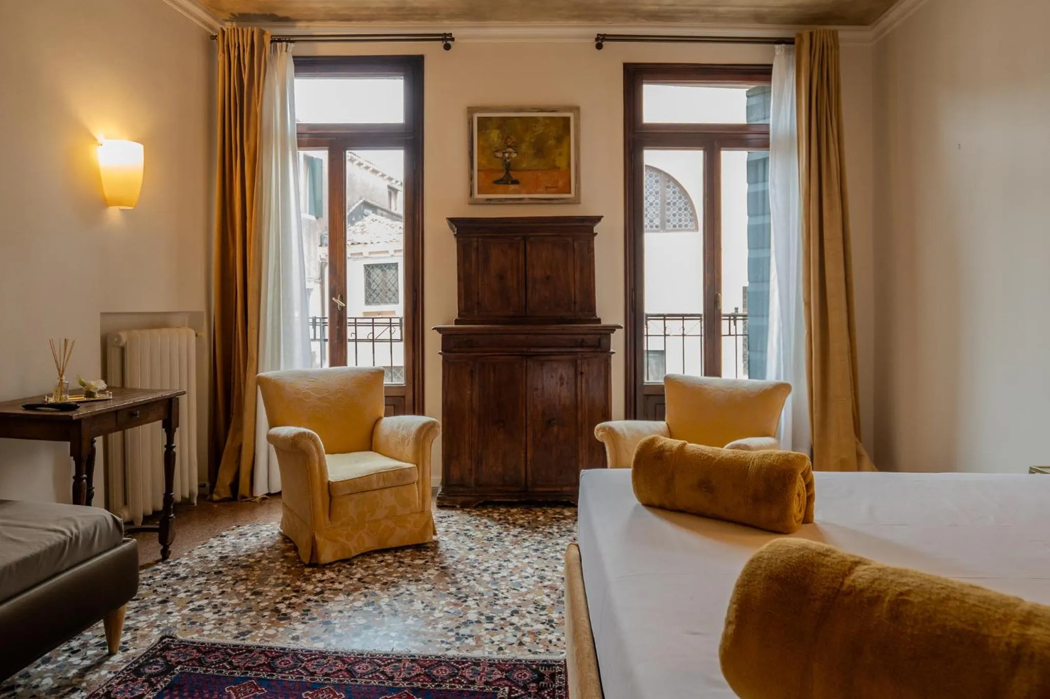 Photo of the whole room, Bed in Ca' Turelli Dimora Storica