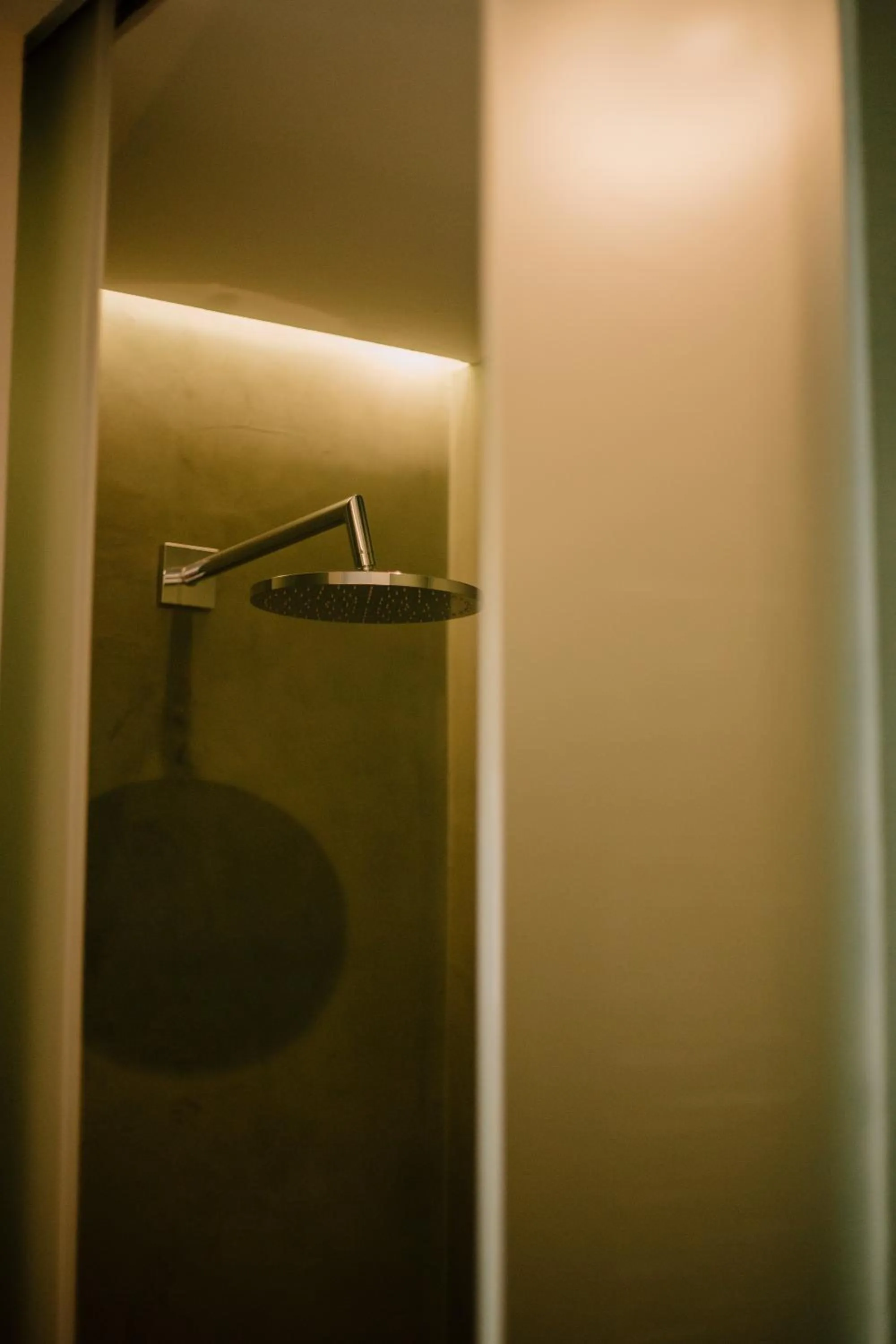 Shower in Casa del Cardenal