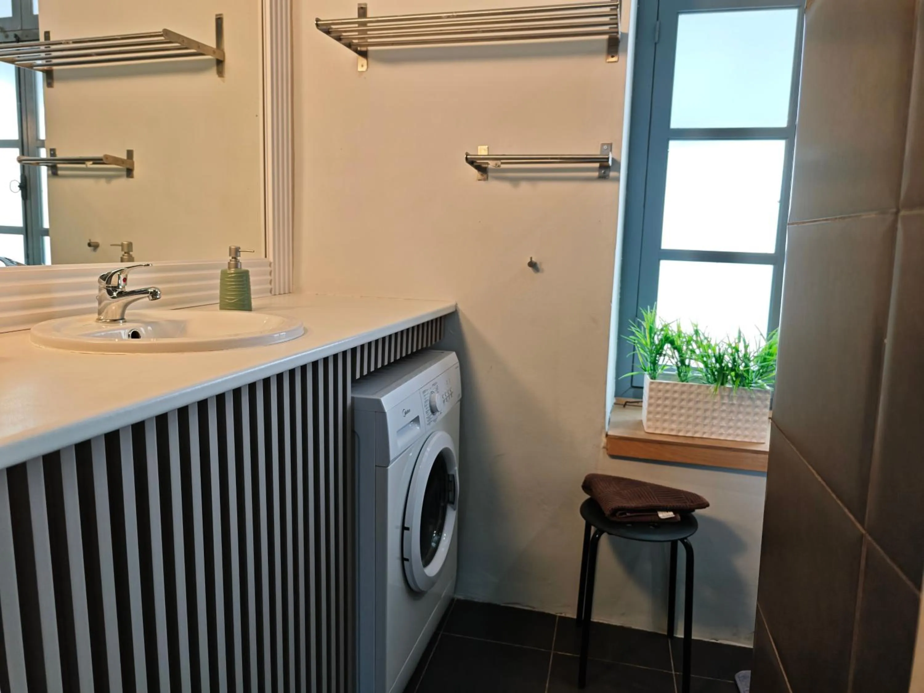 washing machine in St. Lazaros Studios