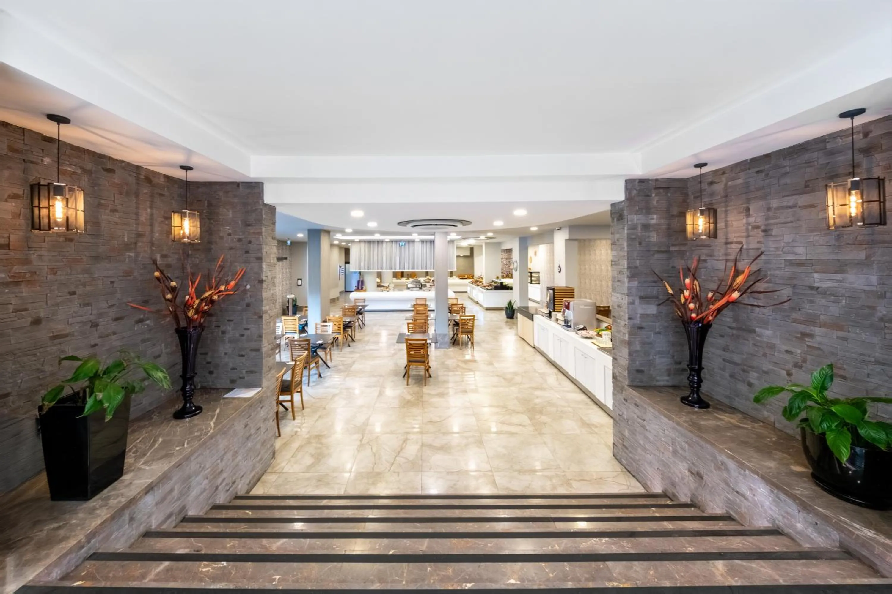 Restaurant/places to eat in Riviera Zen Hotel Adult Only