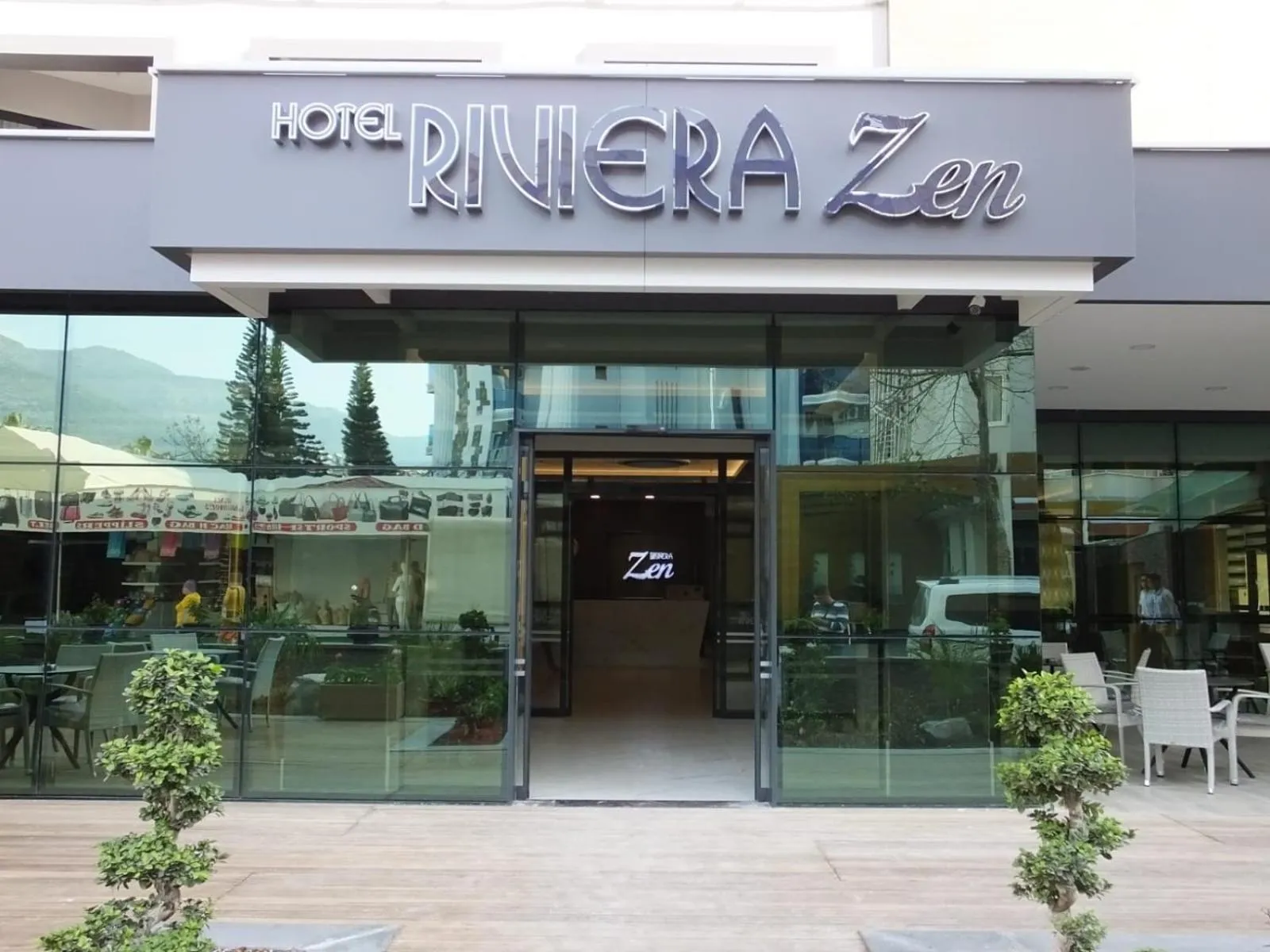 Facade/entrance in Riviera Zen Hotel Adult Only