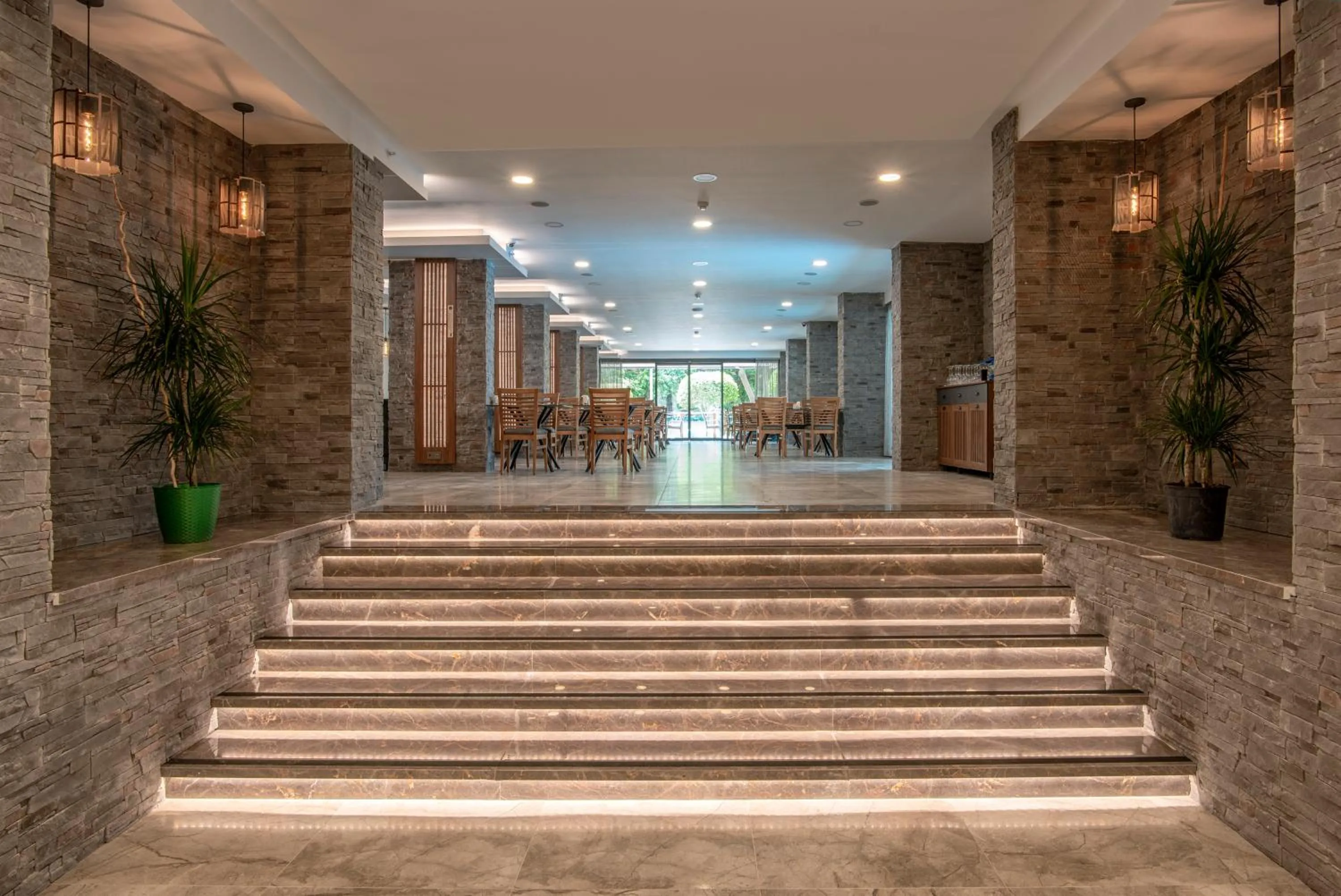 Restaurant/places to eat in Riviera Zen Hotel Adult Only