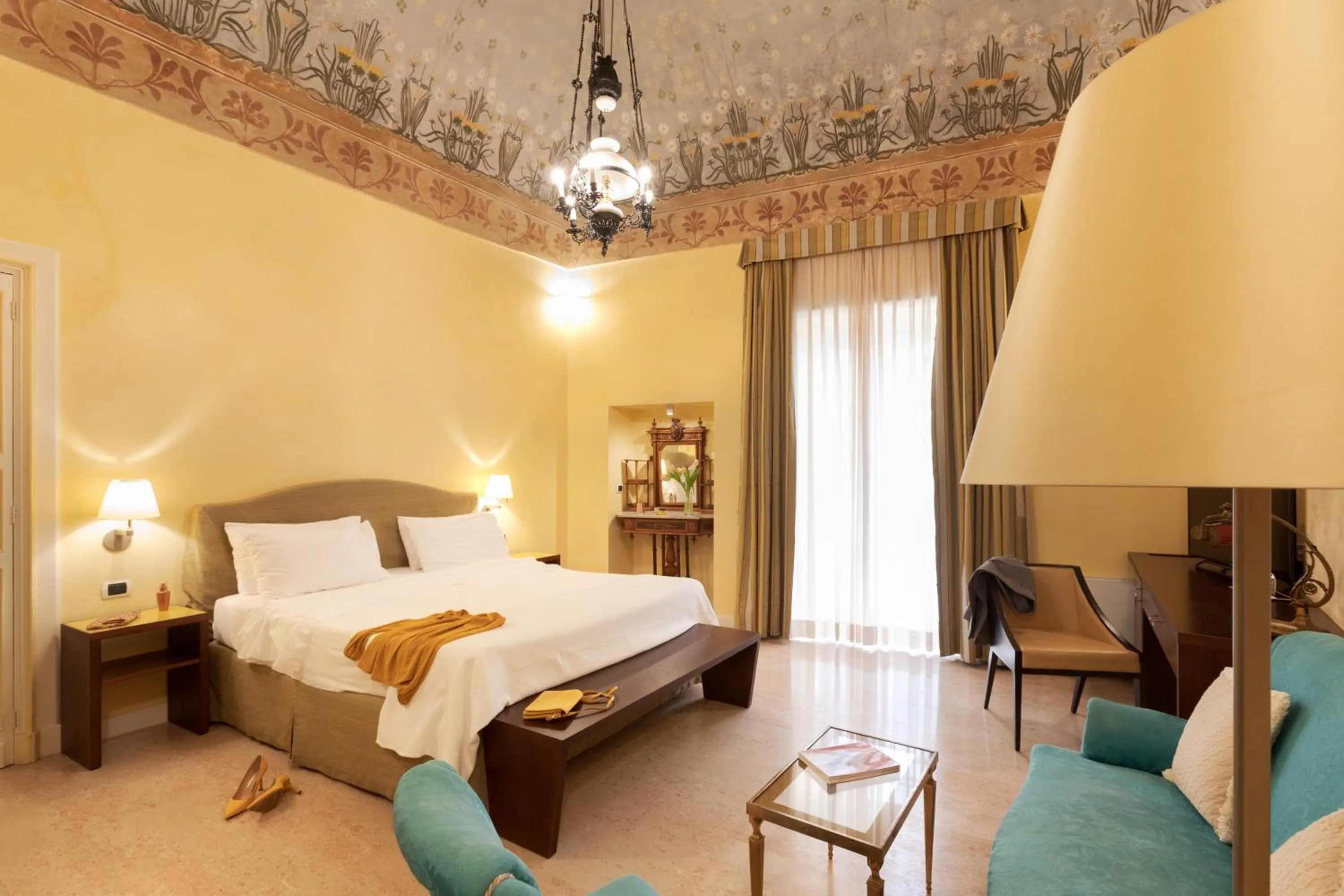 Bed in Hotel Palazzo Papaleo
