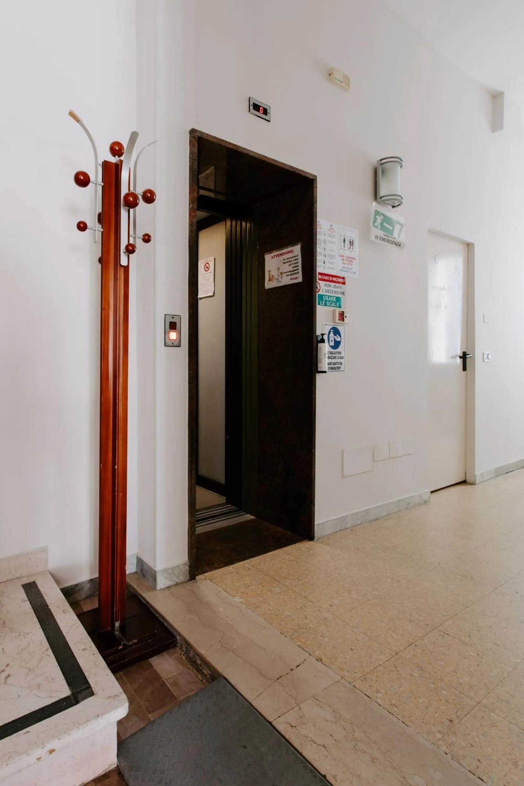 Lobby or reception in Hotel Edward