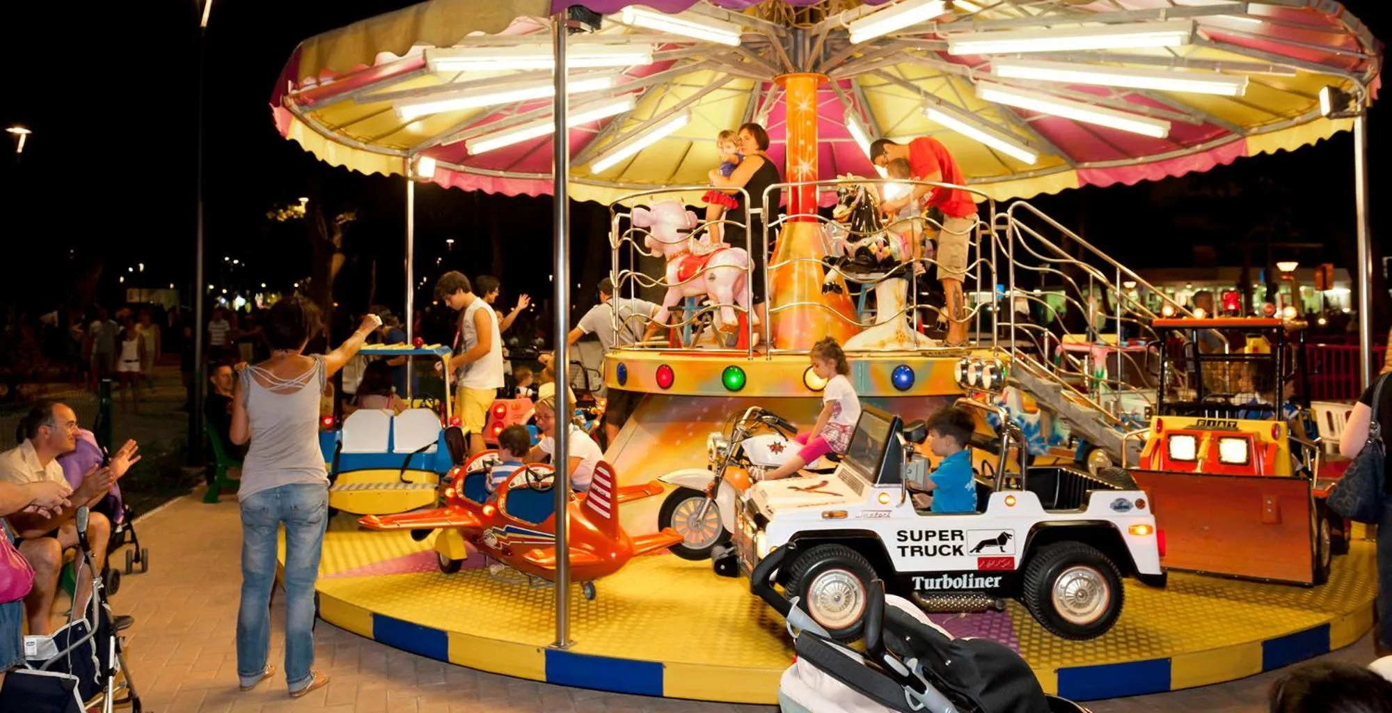 children in Hotel Lina