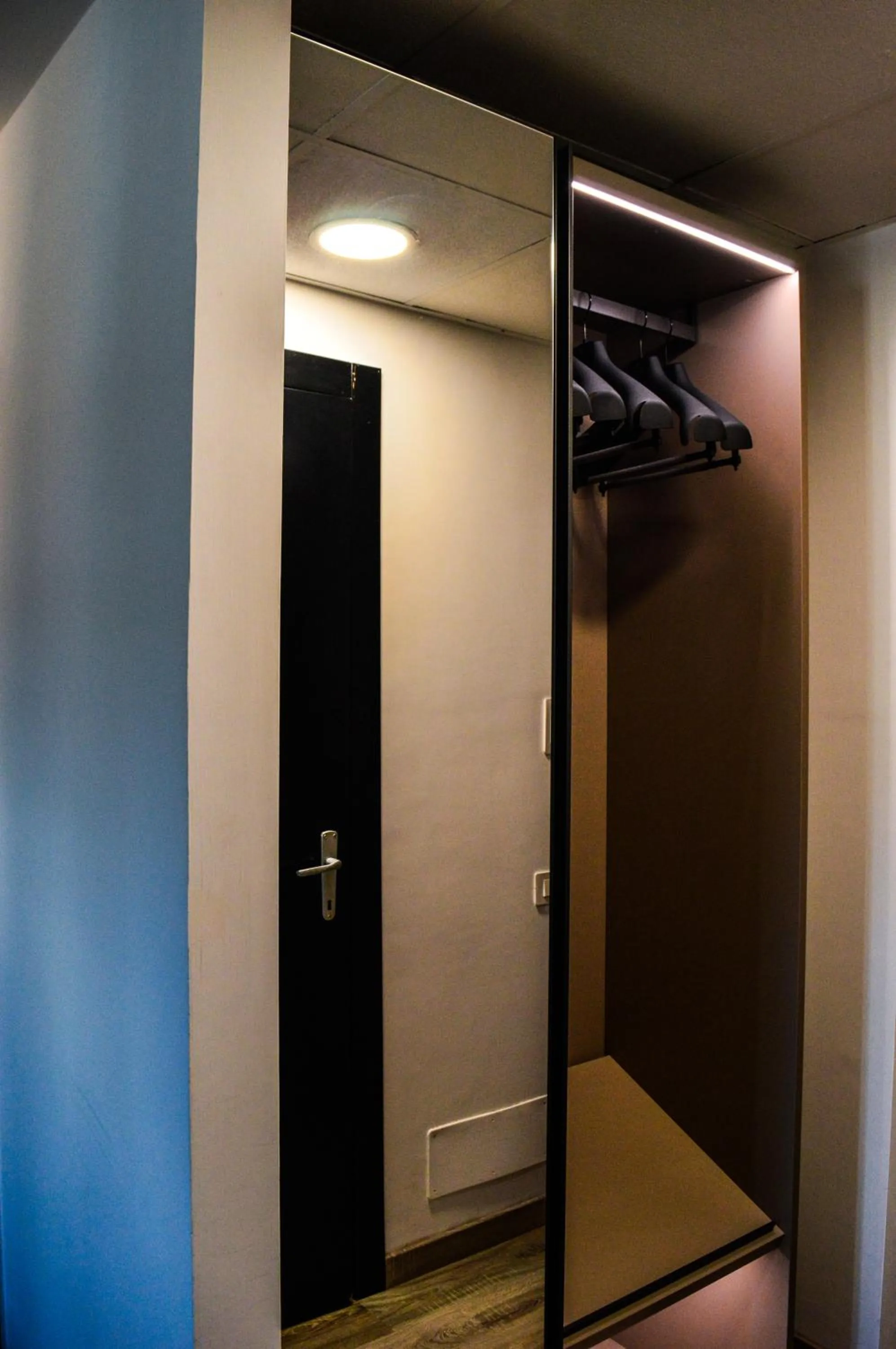 wardrobe in Mediterranea Hotel & Convention Center