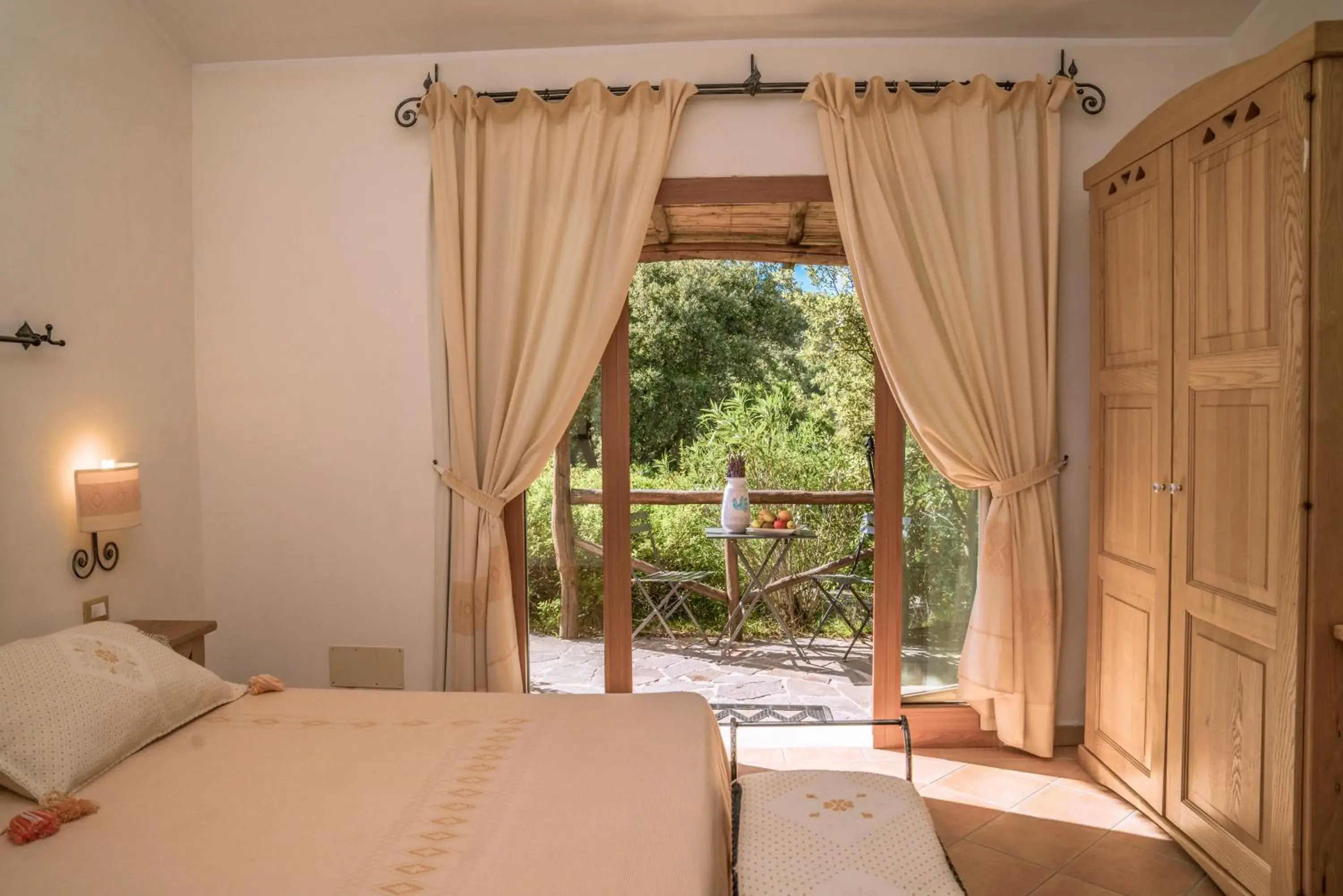 Double or Twin Room with Garden View in Hotel Aldiola Country Resort Double or Twin Room with Garden View in Hotel Aldiola Country Resort