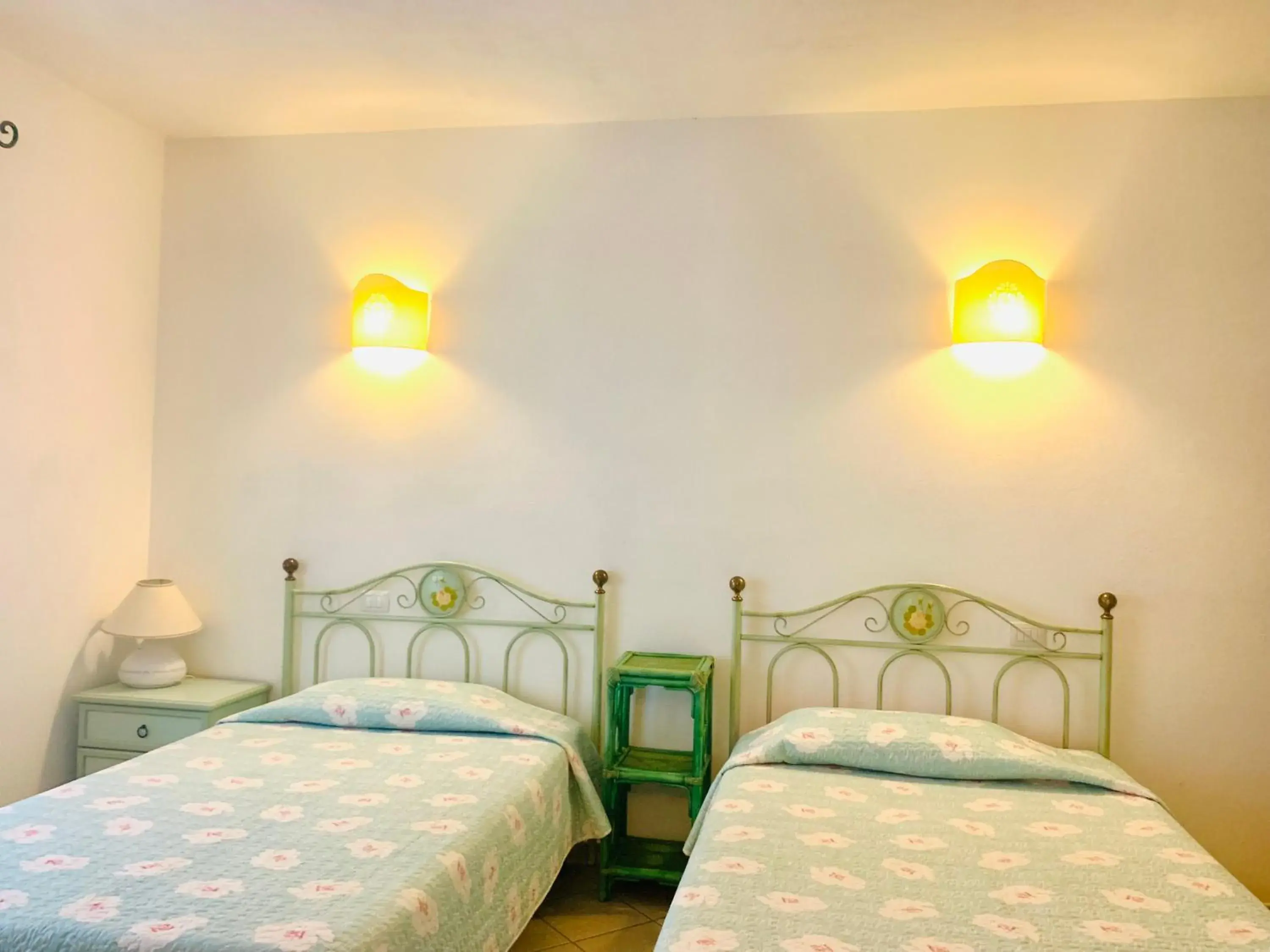 Twin Room in Hotel Domu Incantada Twin Room in Hotel Domu Incantada