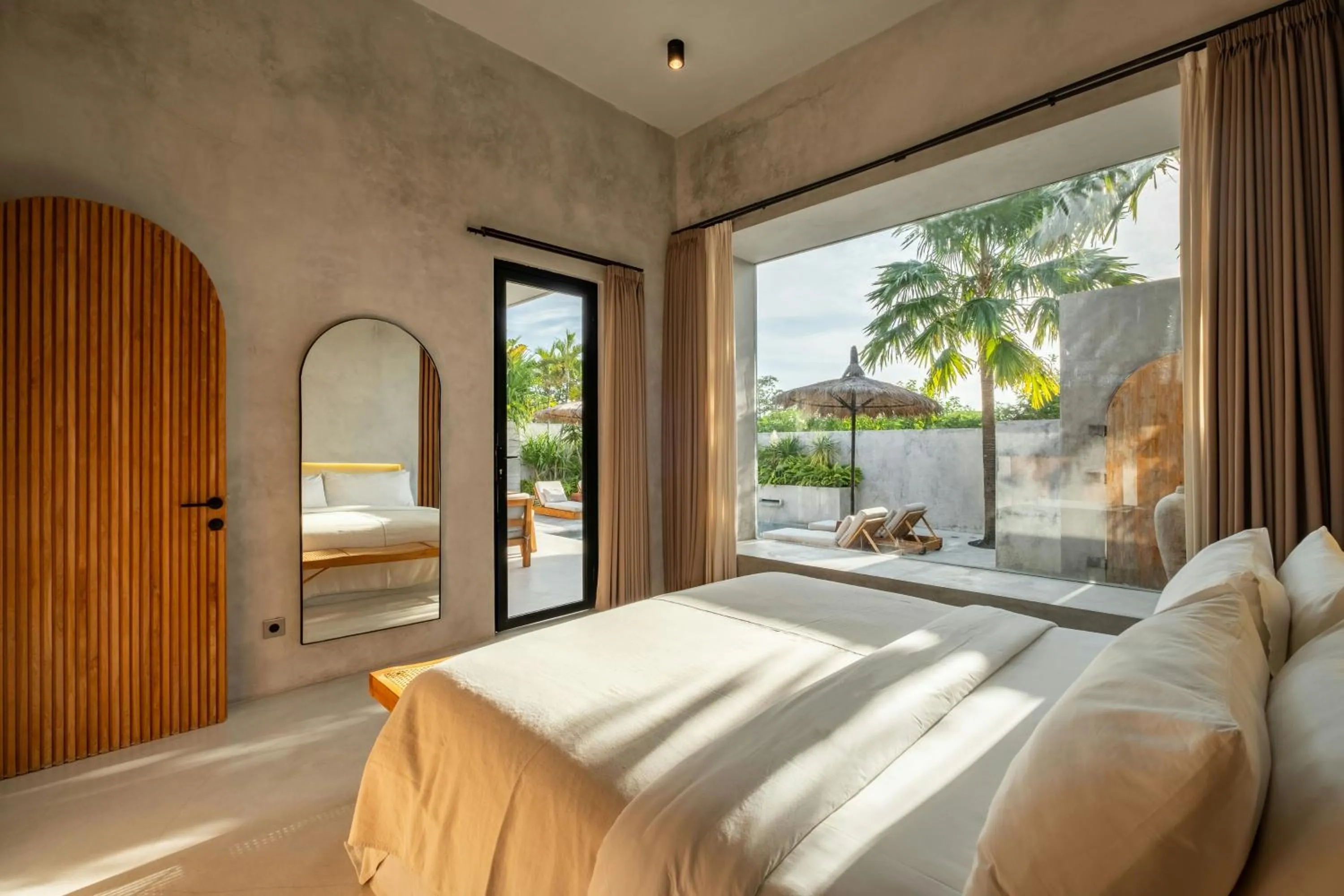 Bed in Concrete Retreat Umalas