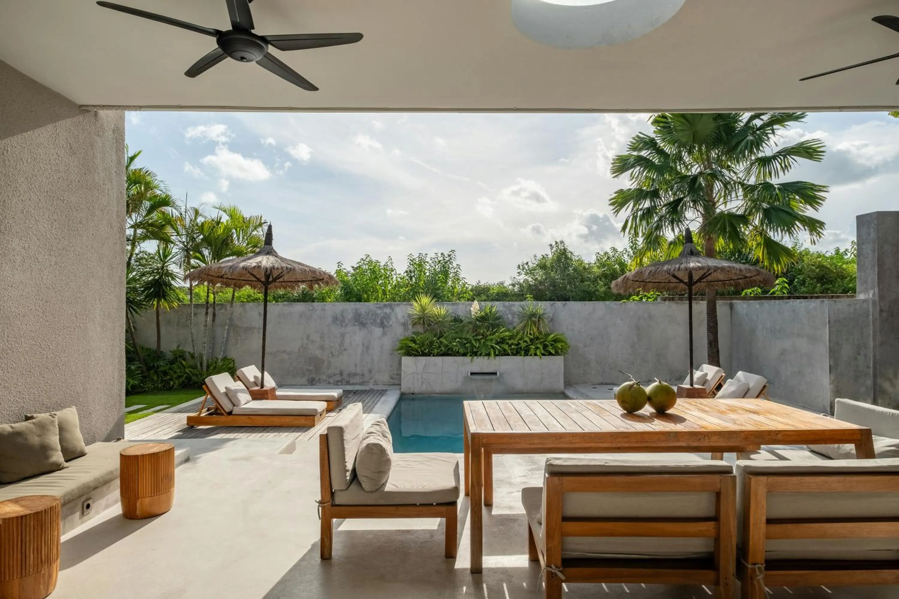 Day in Concrete Retreat Umalas