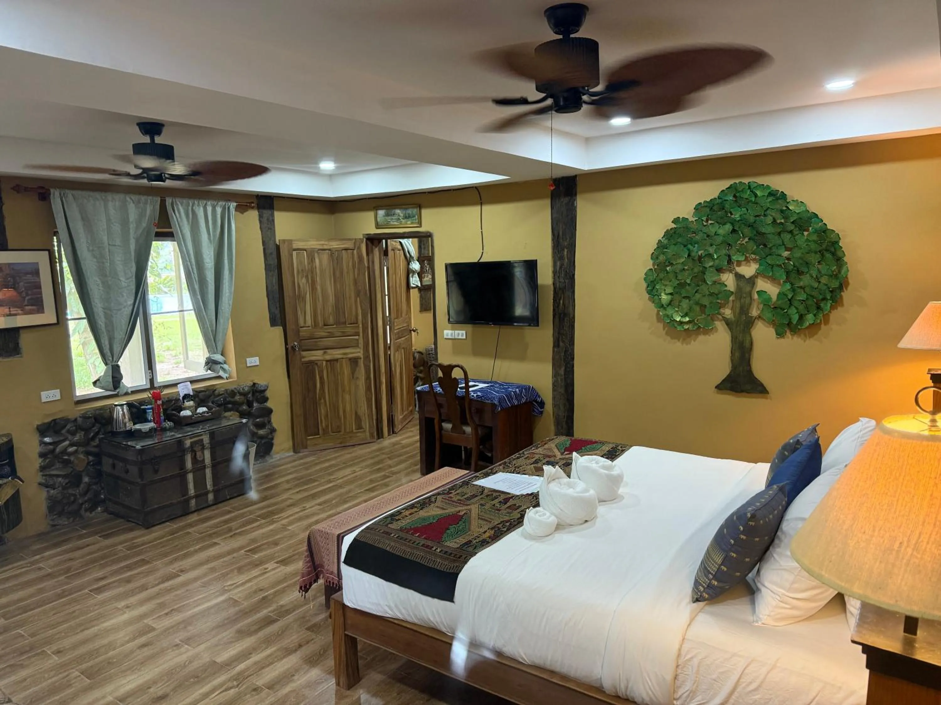 VIP, Bed in On The Mekong Resort