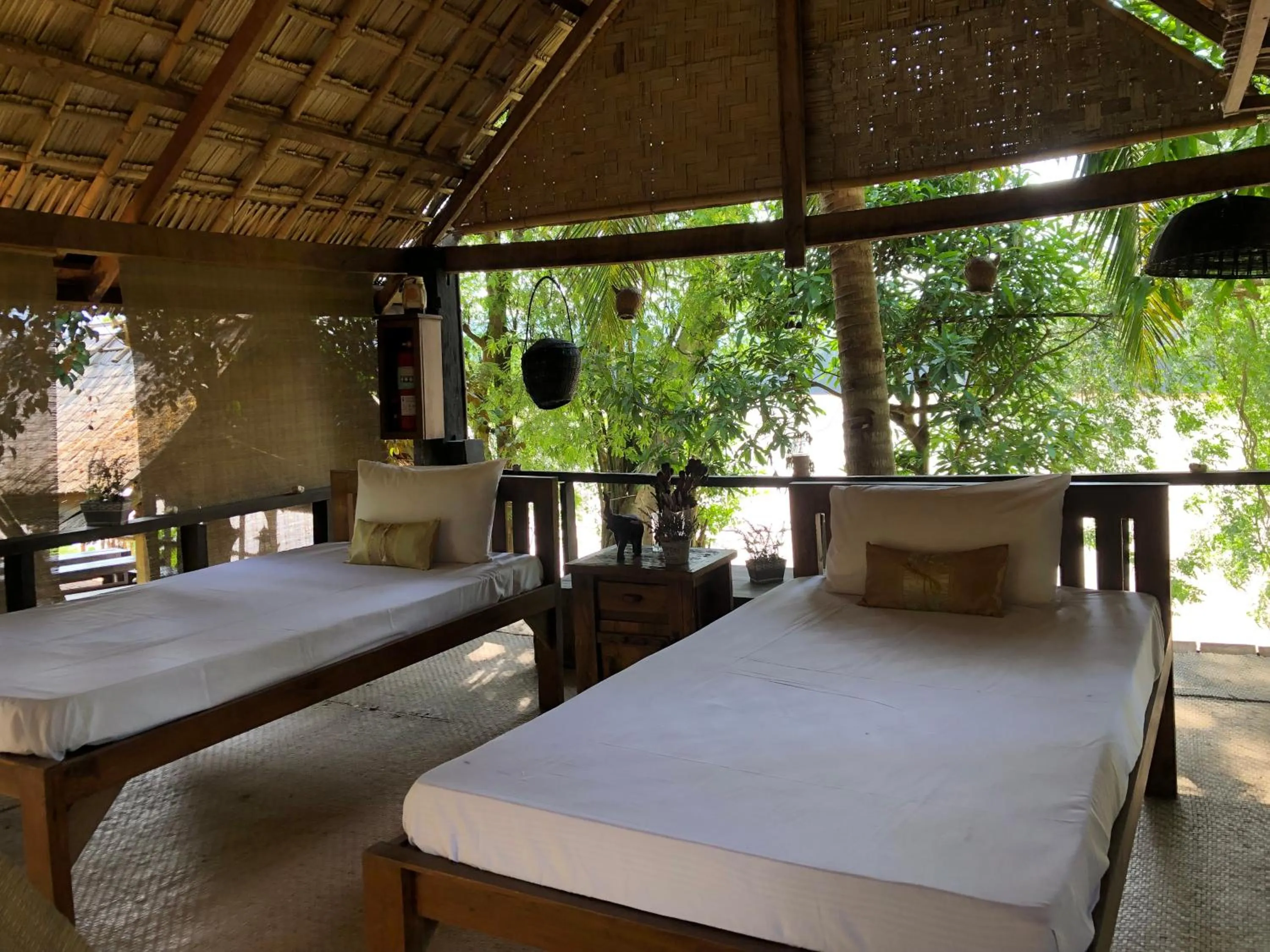 Massage, Bed in On The Mekong Resort