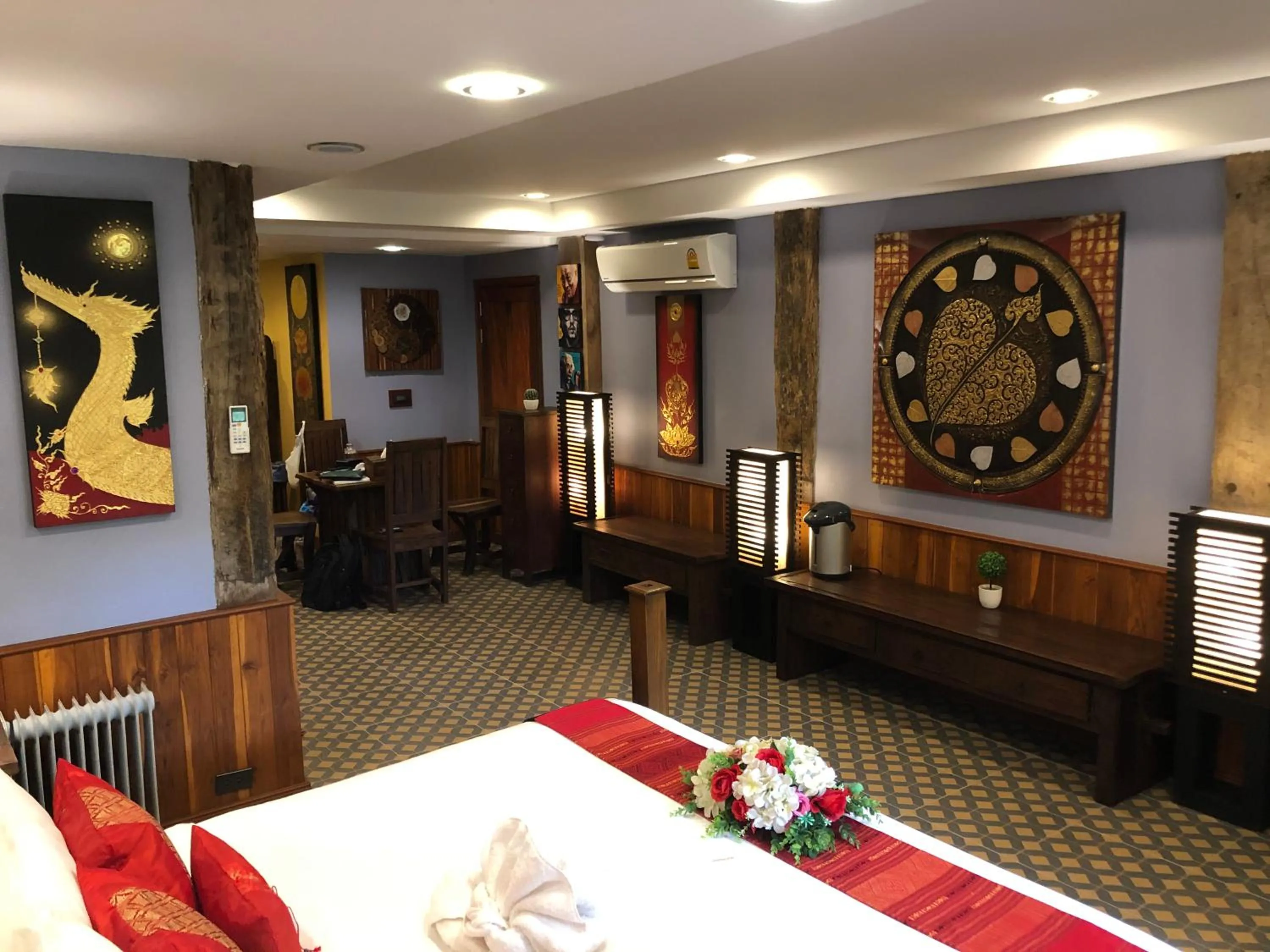 Photo of the whole room, Bed in On The Mekong Resort