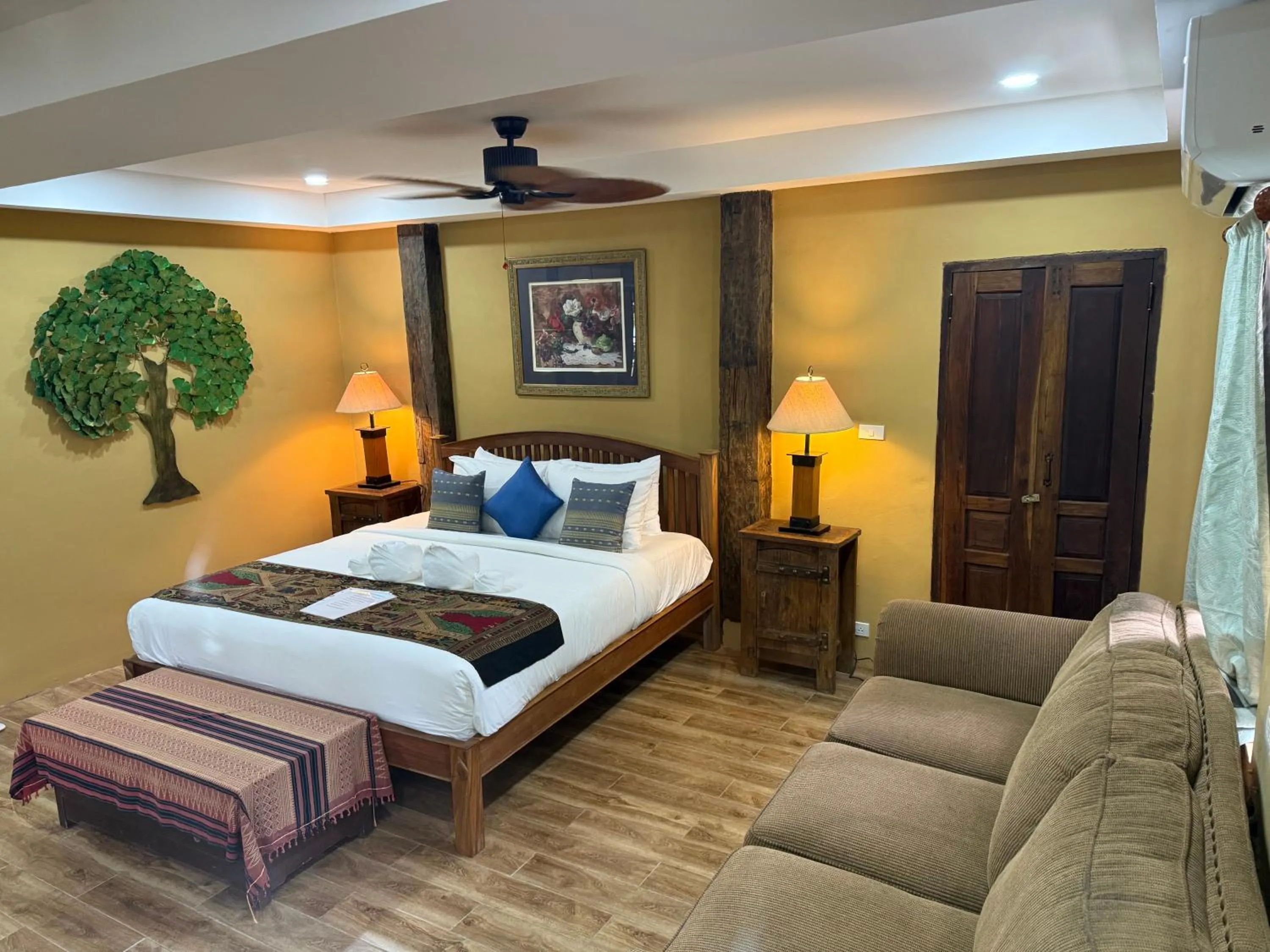 VIP, Bed in On The Mekong Resort