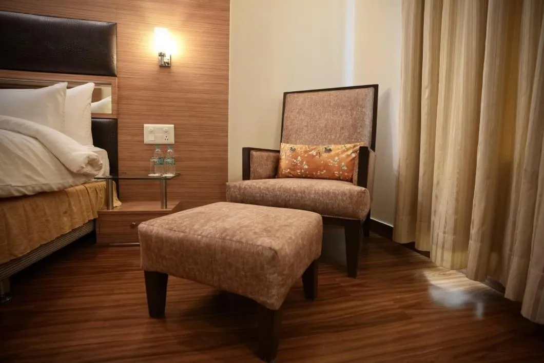 Bedroom, Bed in VITS Gurugram formerly known as Windsor Heights