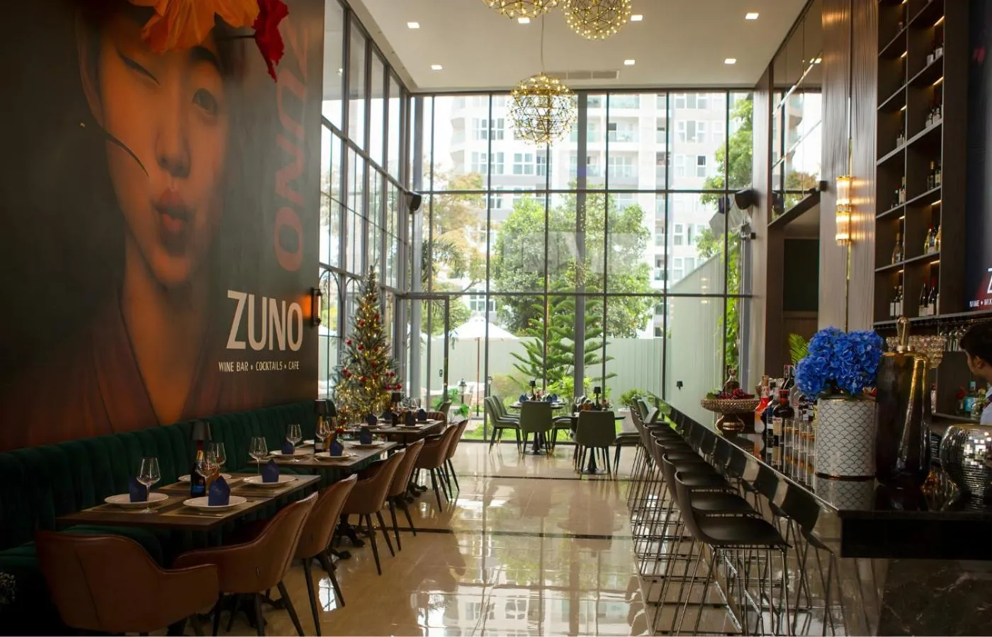 Restaurant/places to eat in The Elysium Prațumnak Pattaya - By SHG