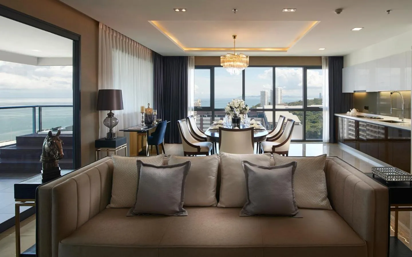 Seating area in The Elysium Prațumnak Pattaya - By SHG