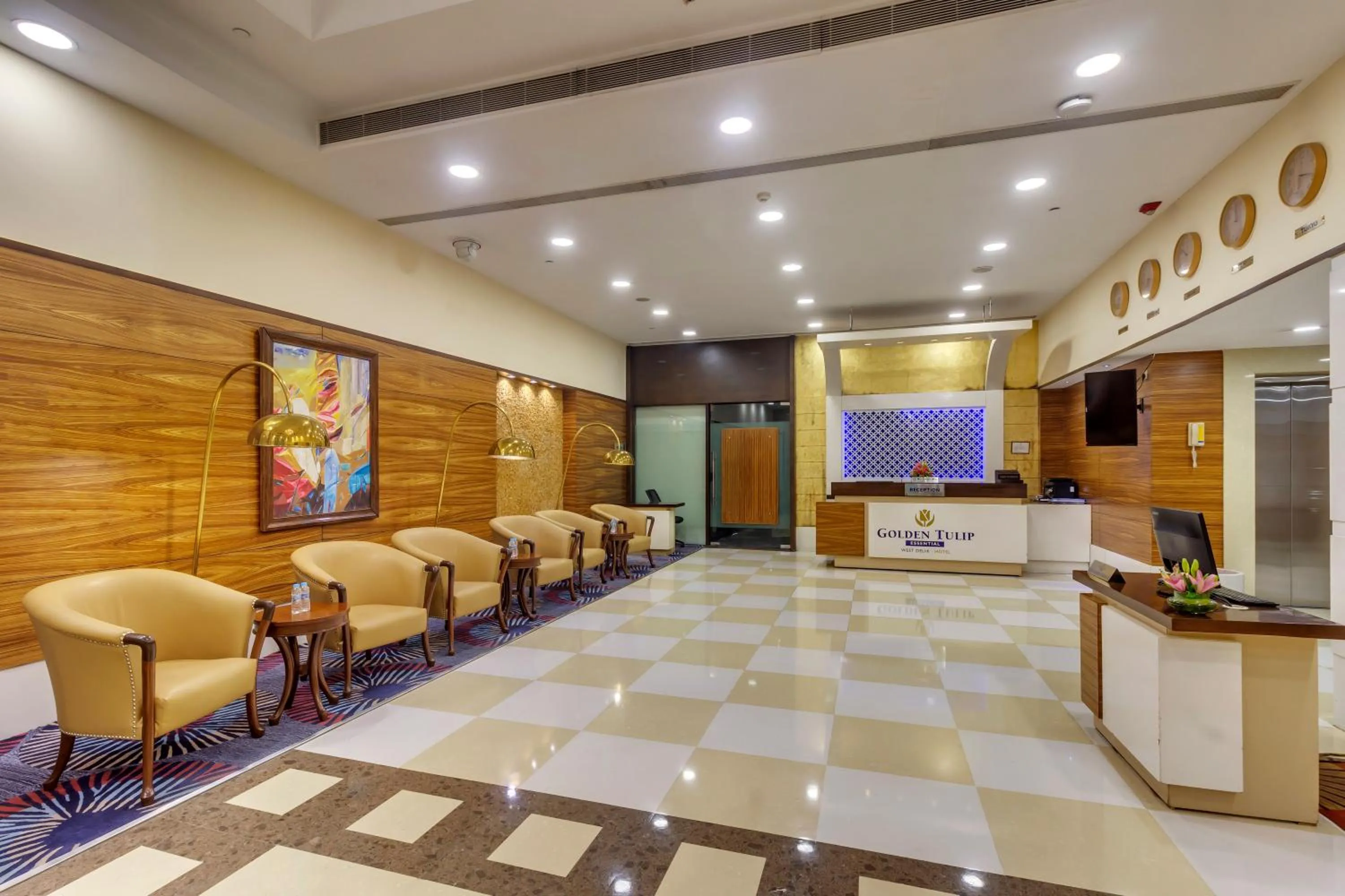 Lobby or reception in Golden Tulip New Delhi - Hari Nagar