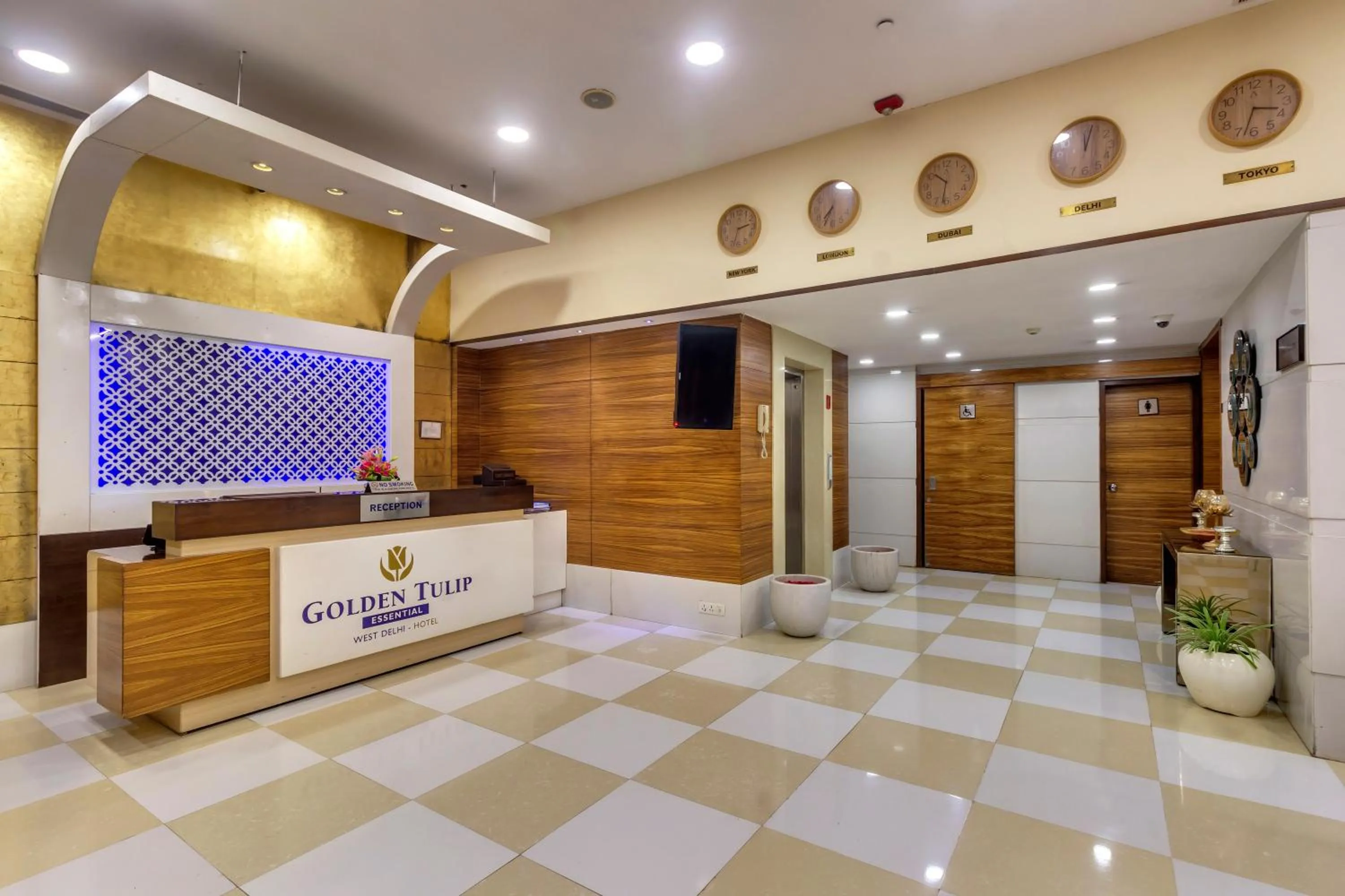 Lobby or reception in Golden Tulip New Delhi - Hari Nagar