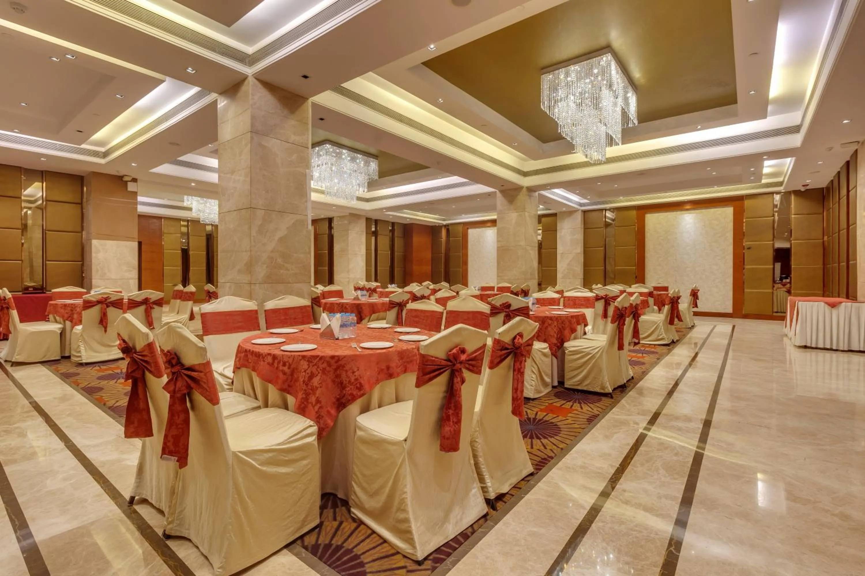 Banquet/Function facilities in Golden Tulip New Delhi - Hari Nagar
