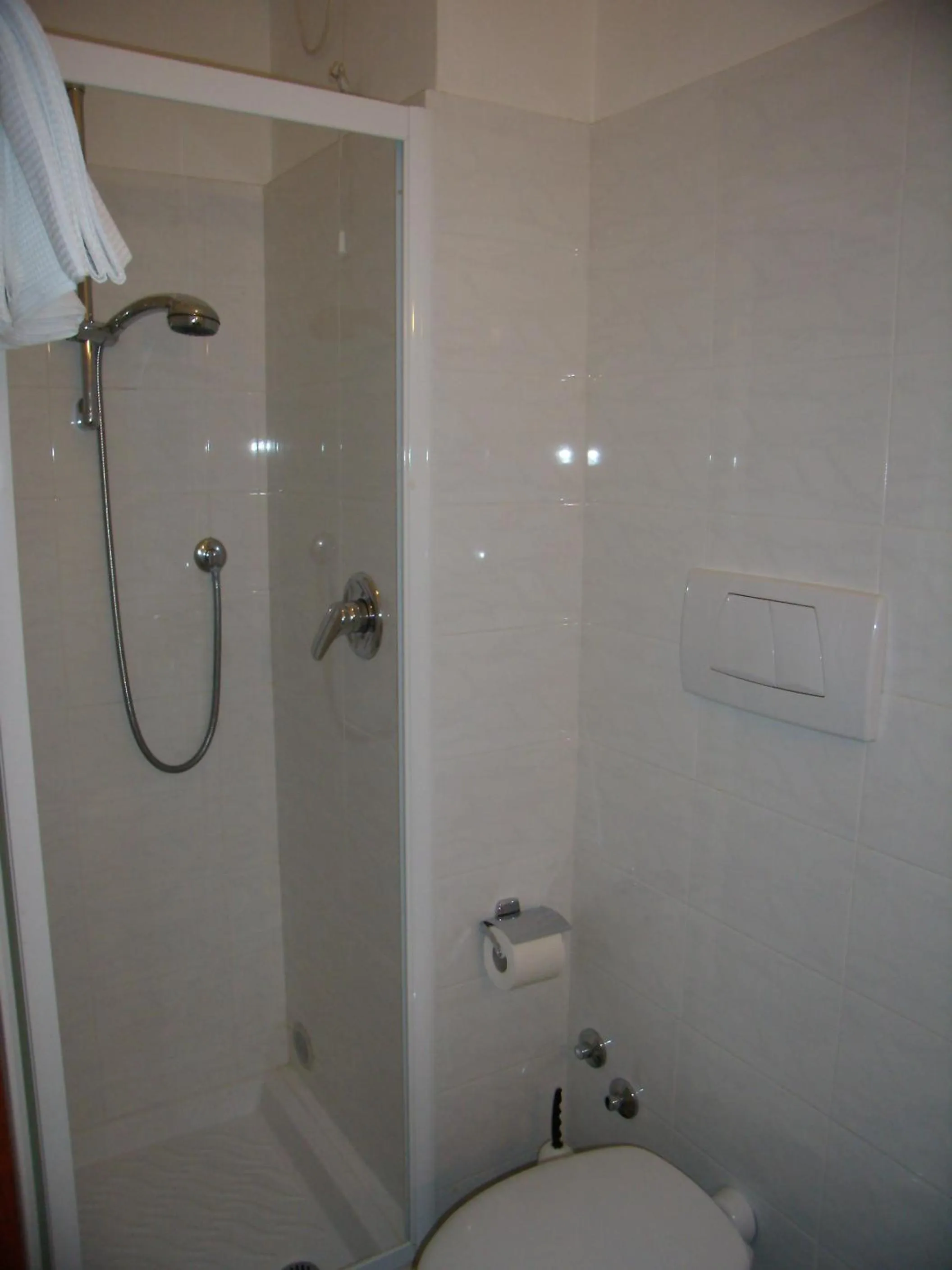 Shower in Verena Dependance Savoia & Campana