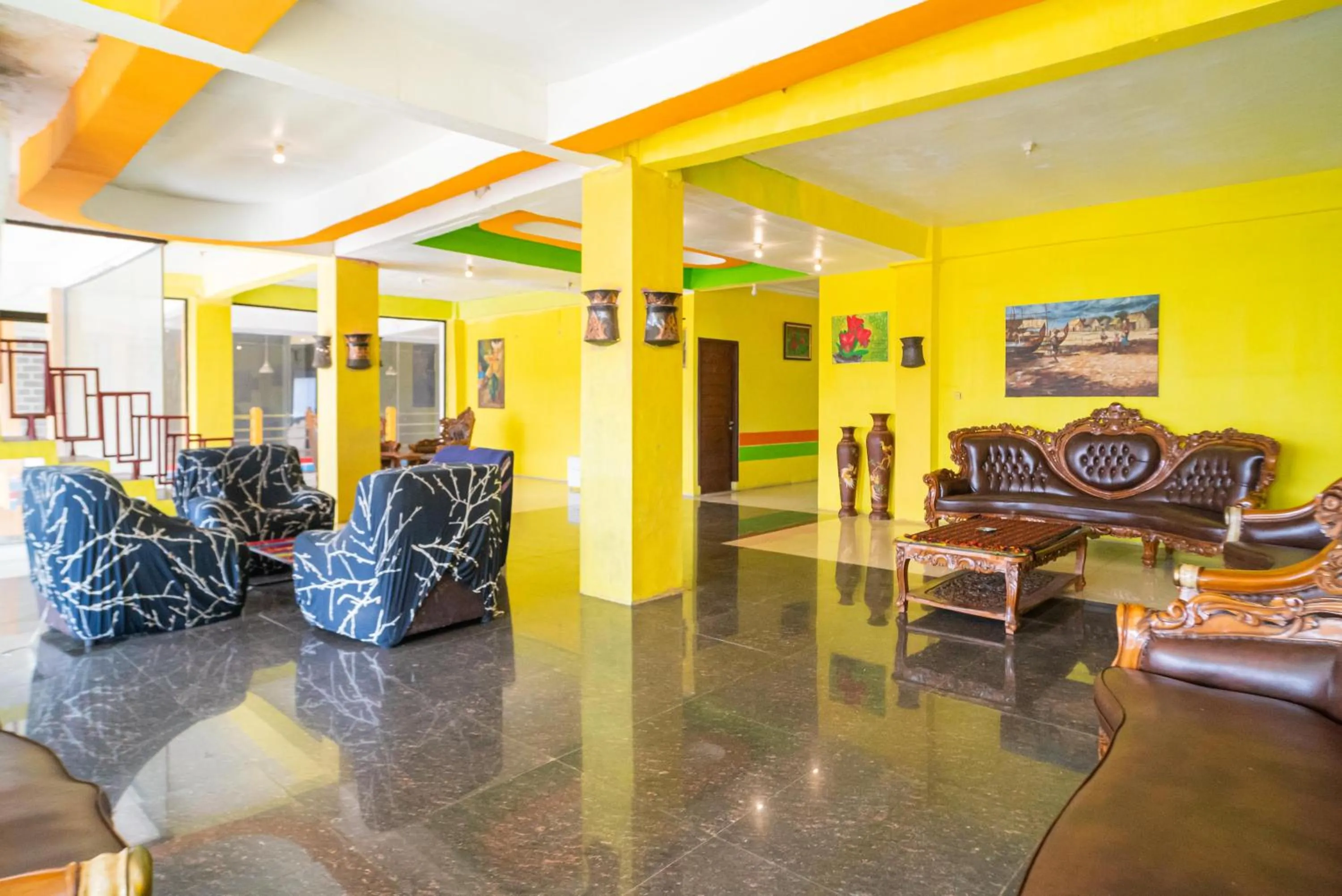 Seating area in RedDoorz @ Kampung Sawah Jatimurni Bekasi