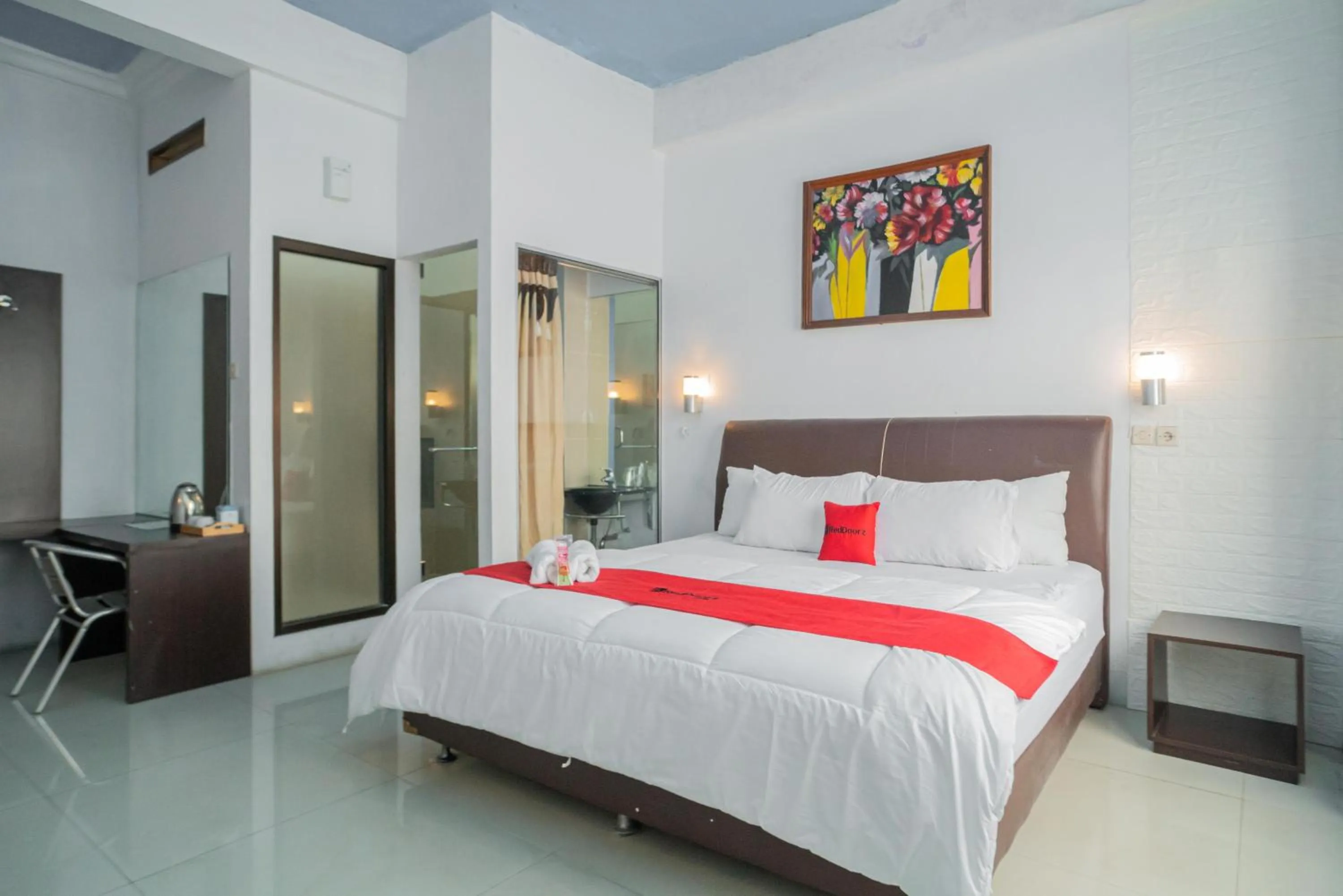 Bedroom, Bed in RedDoorz @ Kampung Sawah Jatimurni Bekasi