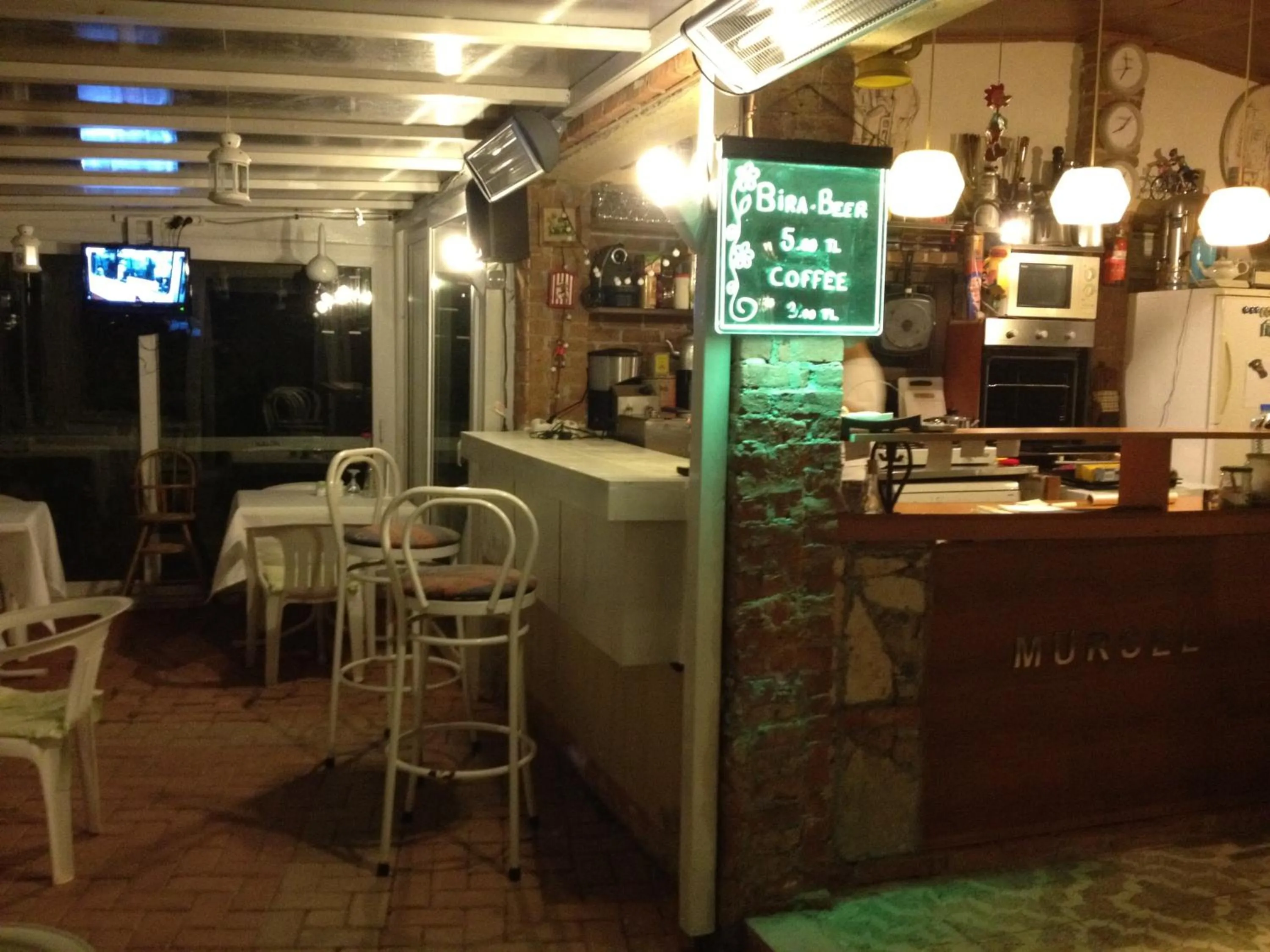 Restaurant/places to eat in Mursel Garden Hotel