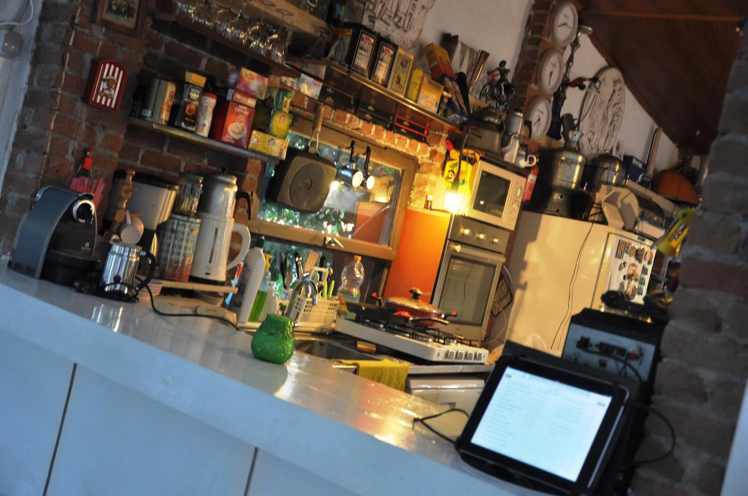 Restaurant/places to eat in Mursel Garden Hotel