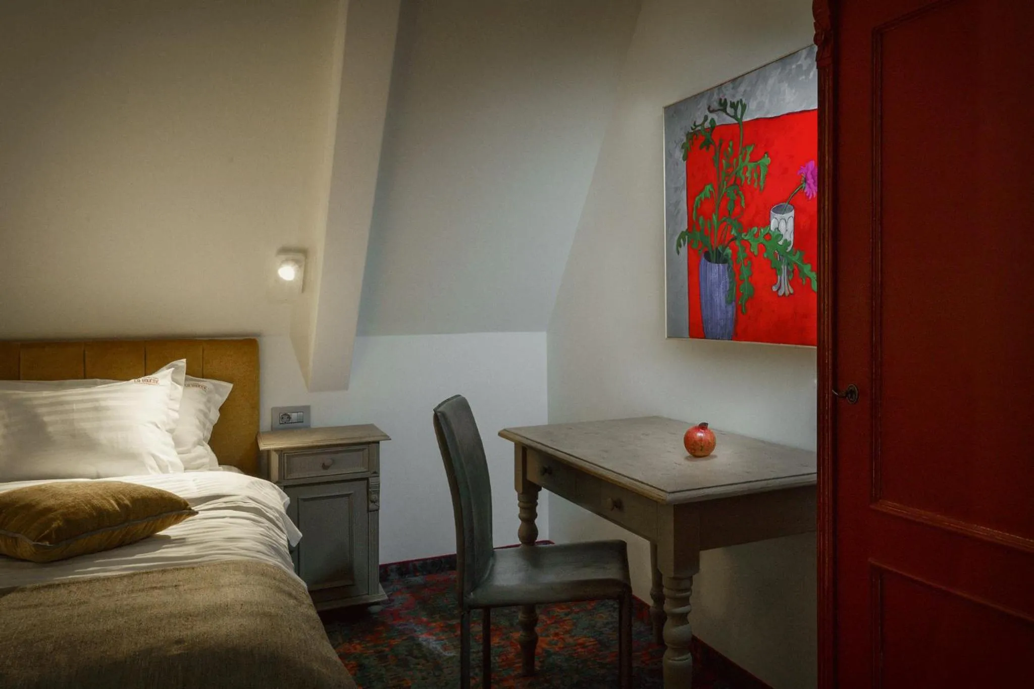 hair dresser, Bed in La Boheme Boutique Casa Soare