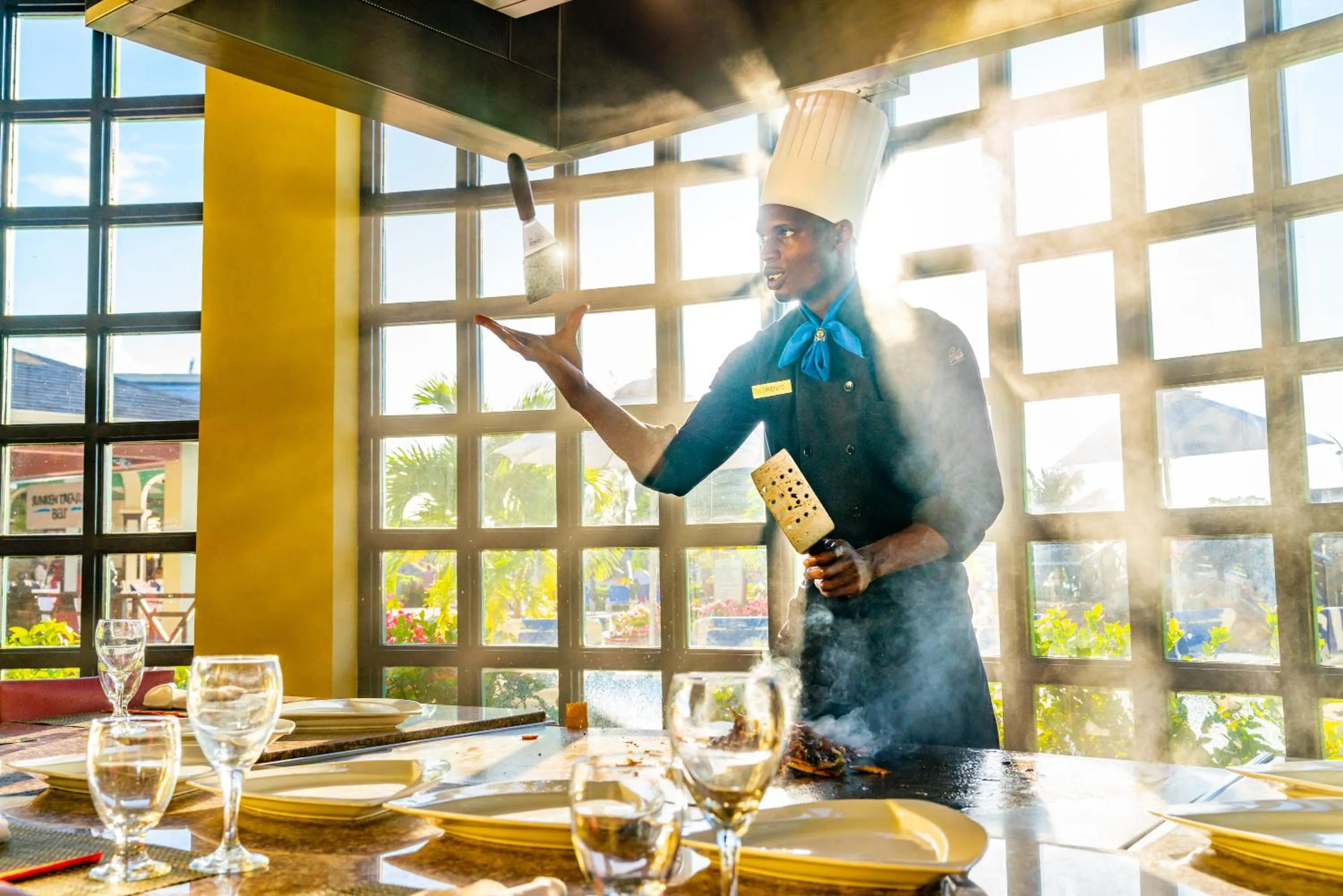 Restaurant/places to eat in Jewel Paradise Cove Adult Beach Resort & Spa