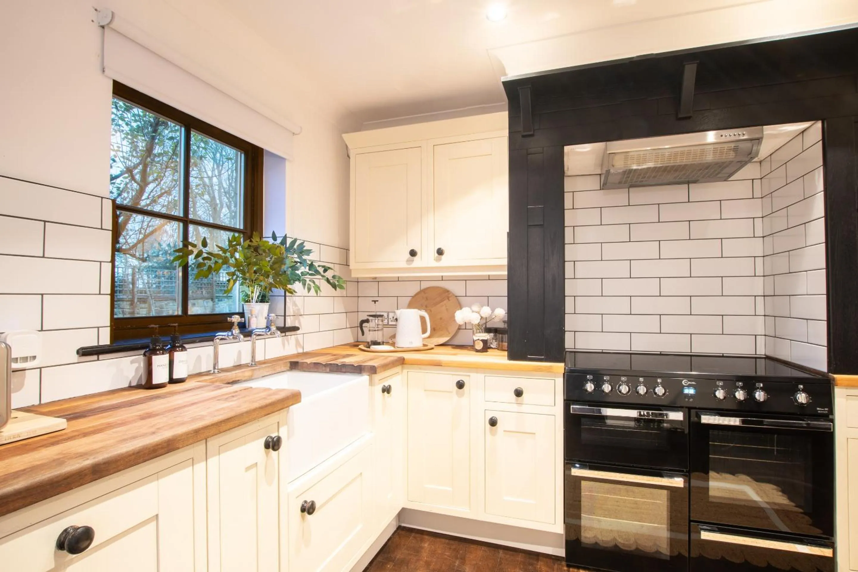 Kitchen or kitchenette in Northern Hideaways Apple Store