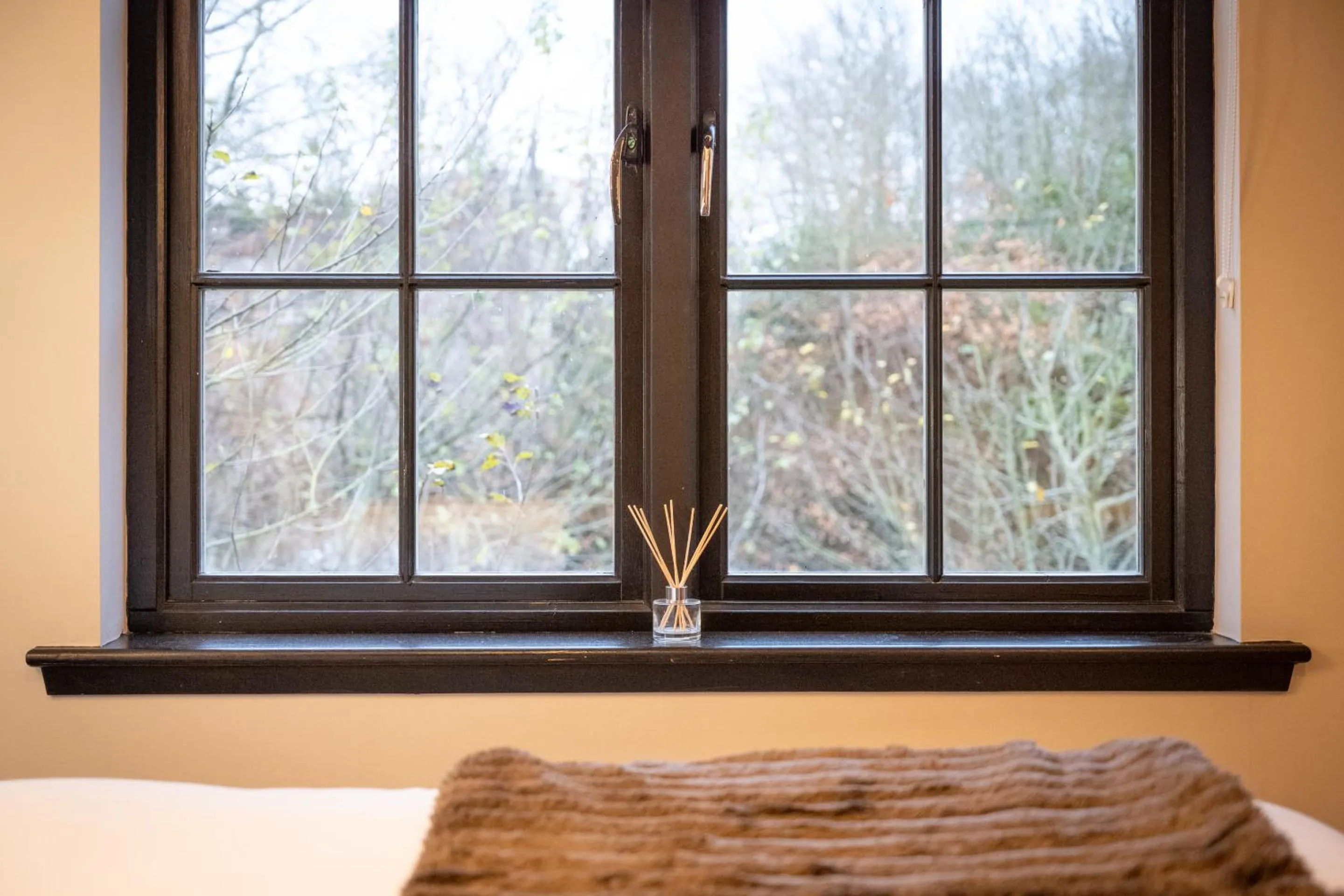 Bedroom, Bed in Northern Hideaways Apple Store