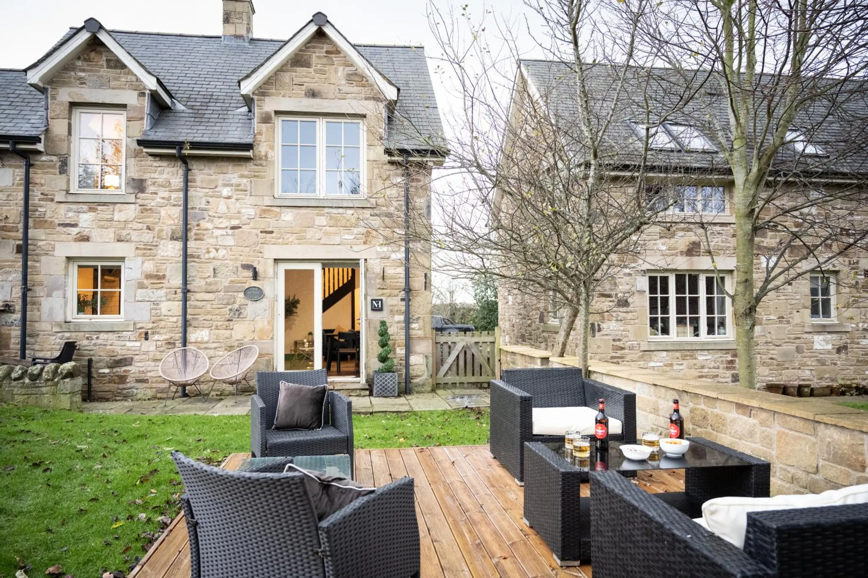 Property building in Northern Hideaways Apple Store