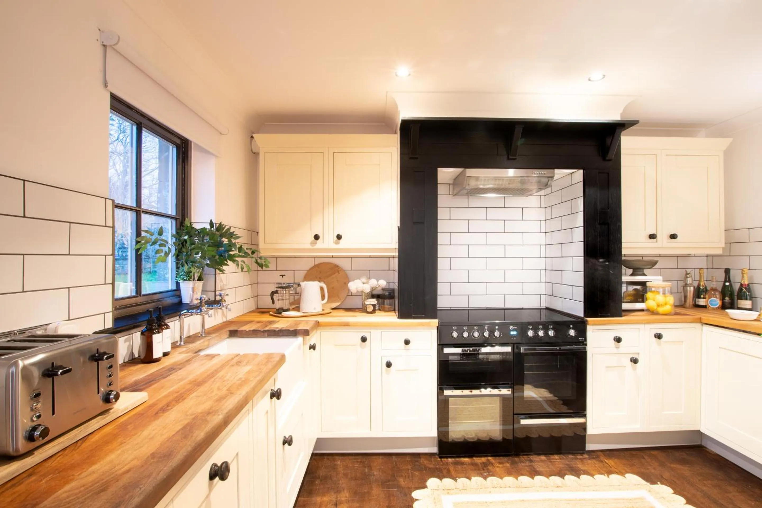 Kitchen or kitchenette in Northern Hideaways Apple Store