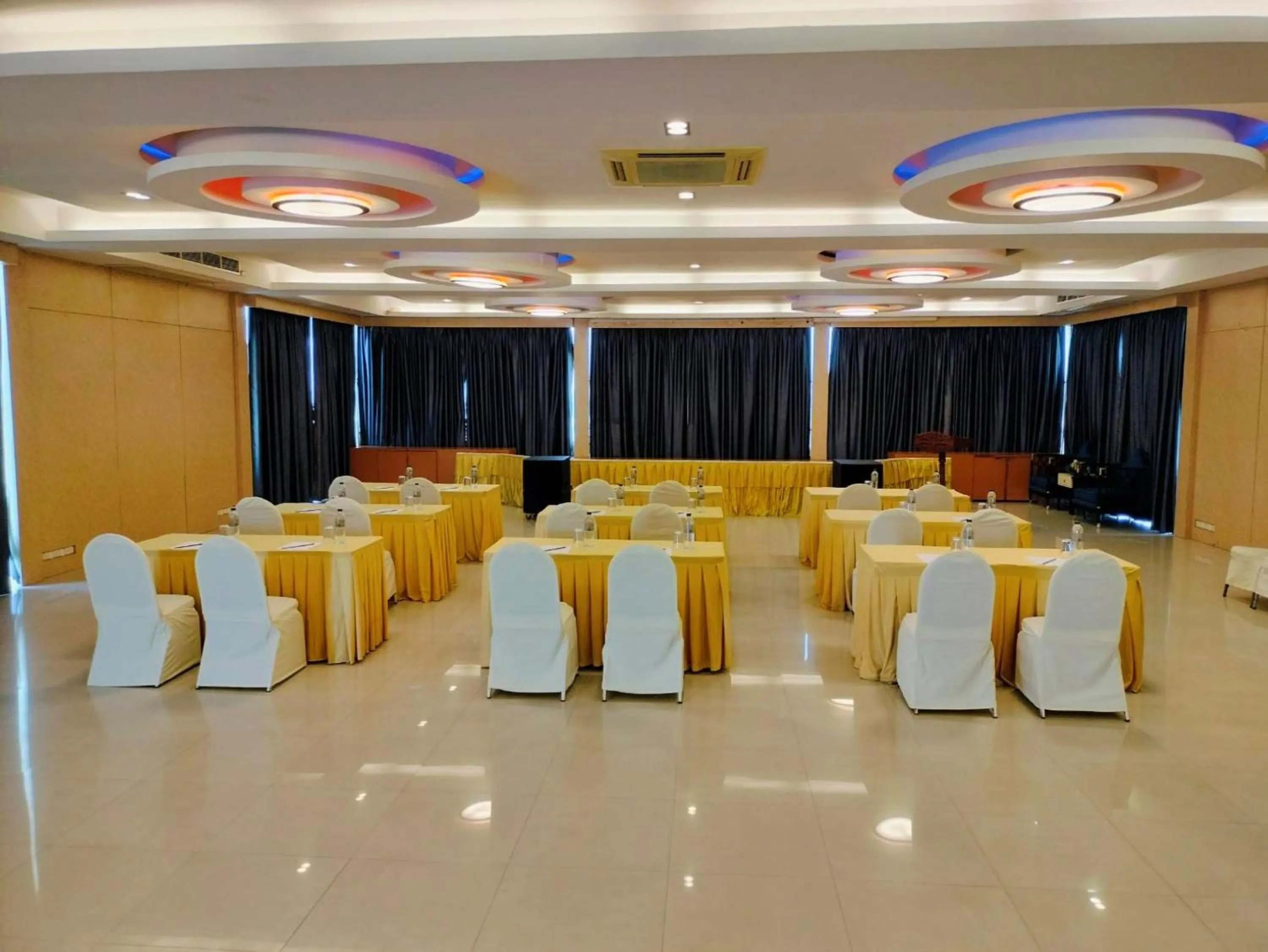 Meeting/conference room in Dragon Beach Resort , Jomtien Beach Pattaya