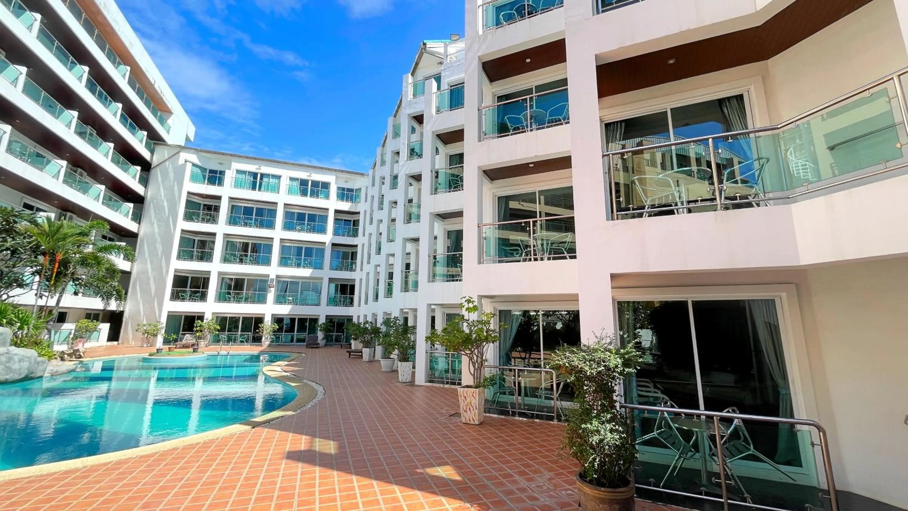 Property building in Dragon Beach Resort , Jomtien Beach Pattaya